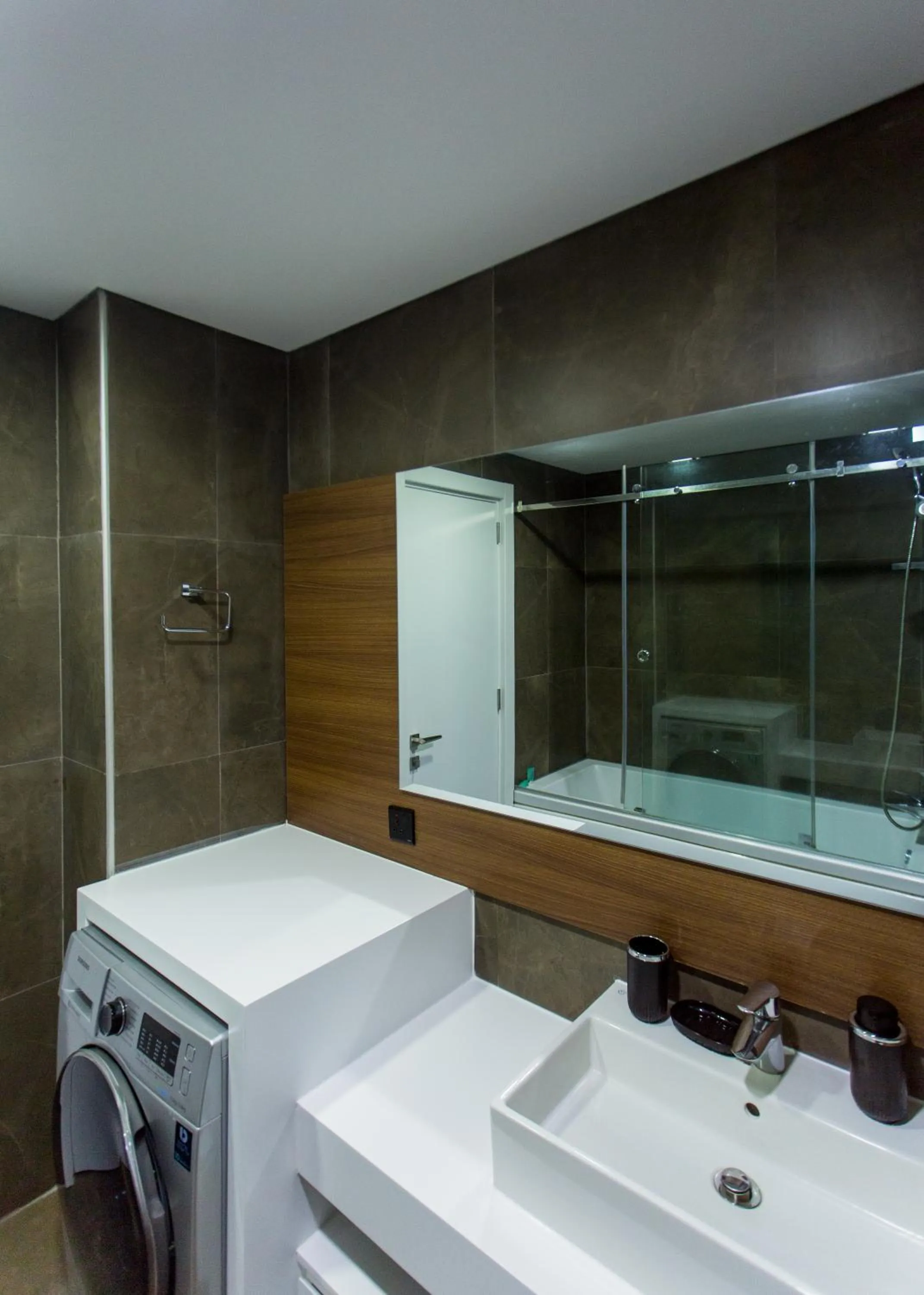 Bathroom in Accra Luxury Apartments @ Pearl