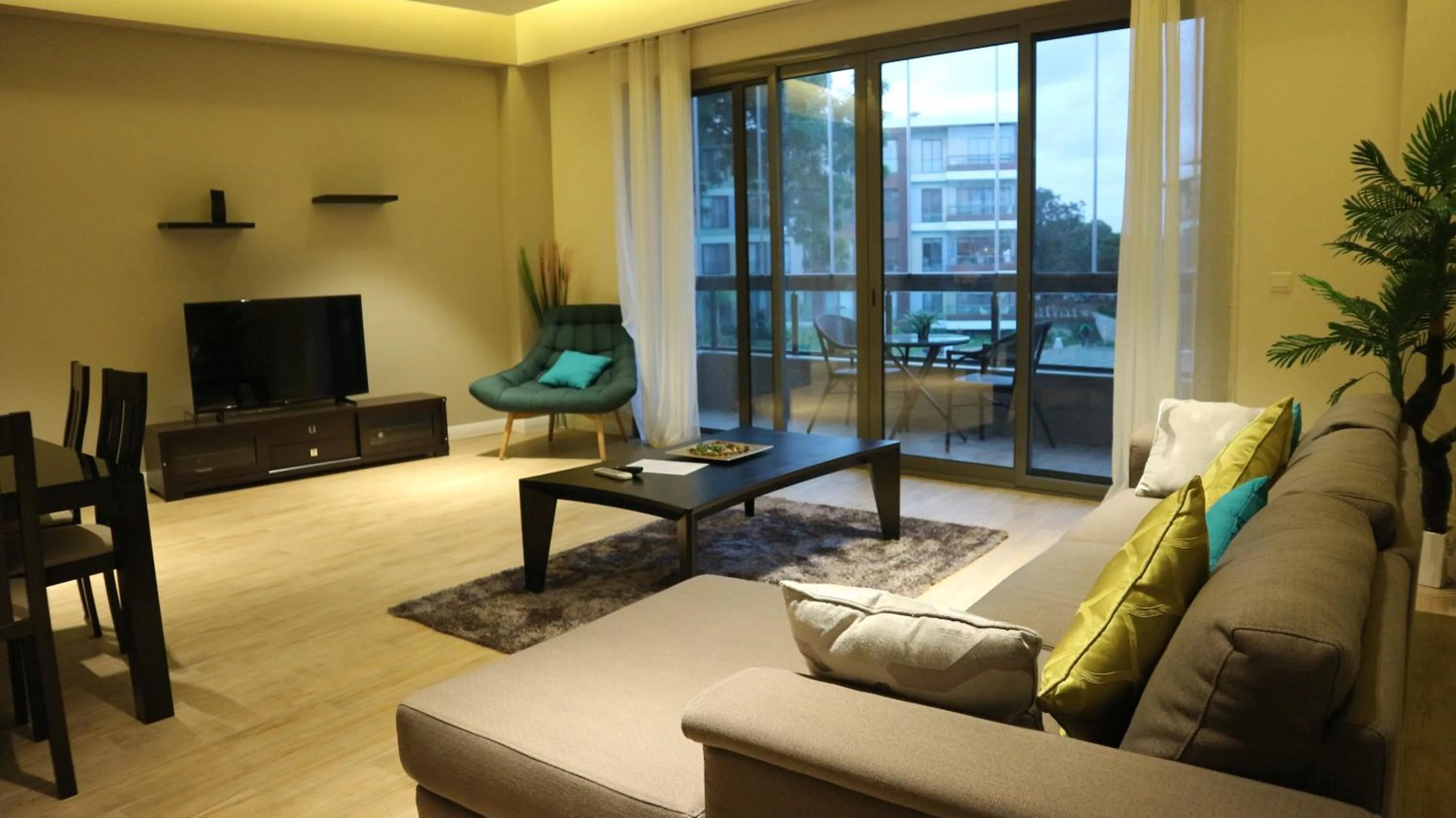 Living room in Accra Luxury Apartments @ Pearl