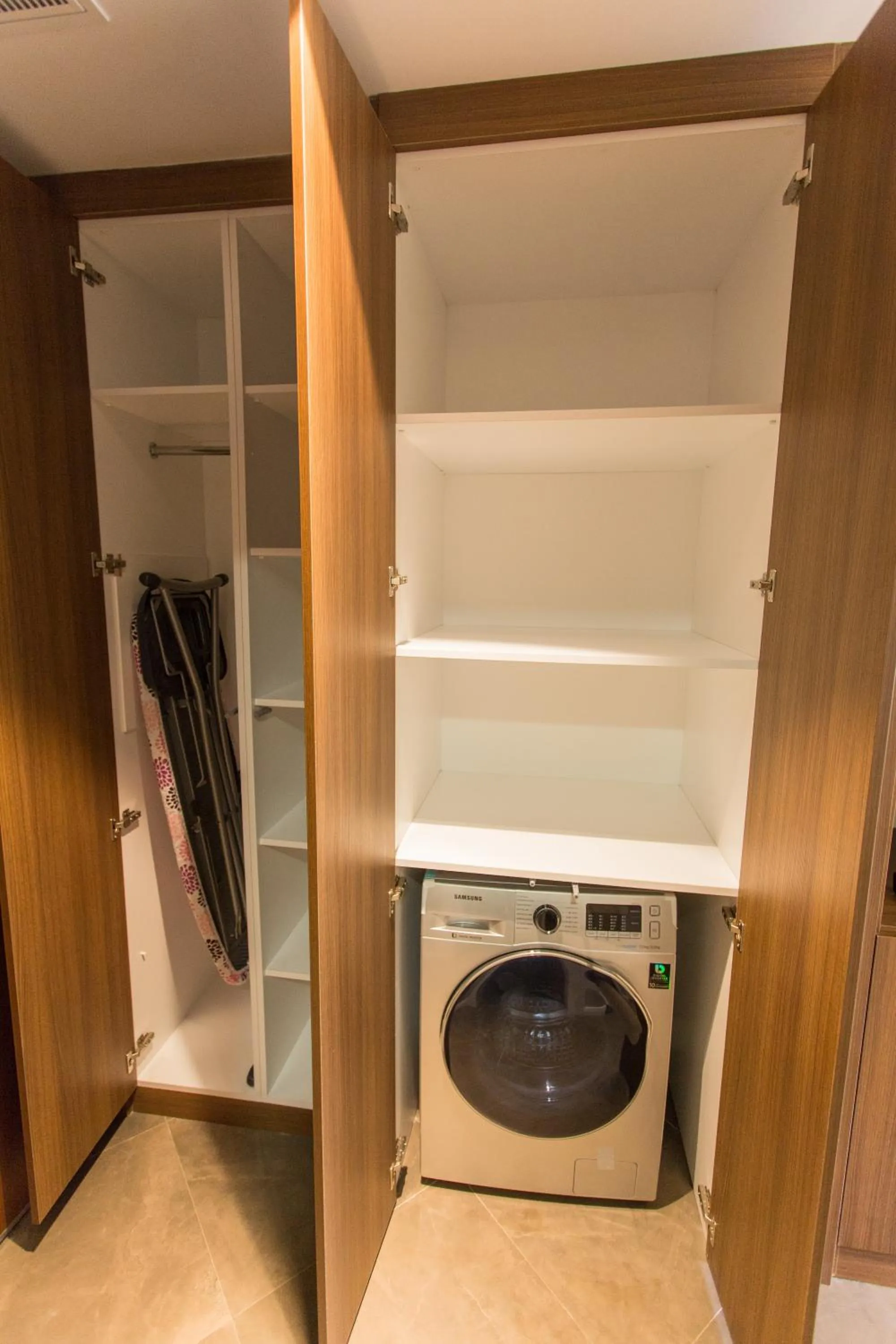 wardrobe in Accra Luxury Apartments @ Pearl