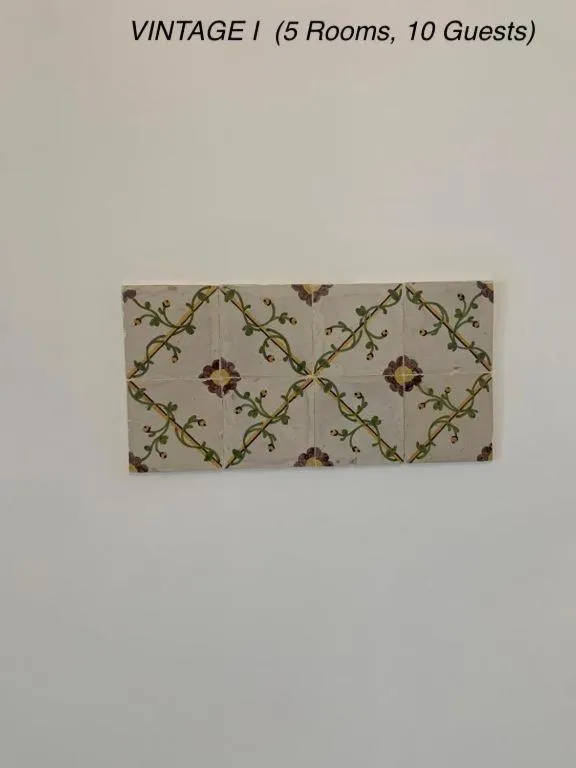 Alfama Vintage 1 Ten guests - Alfama Vintage 2 Five guests - Alfama Vintage 3 Three Guests