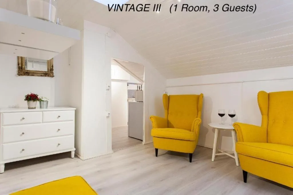 Living room in Alfama Vintage 1 Ten guests - Alfama Vintage 2 Five guests - Alfama Vintage 3 Three Guests
