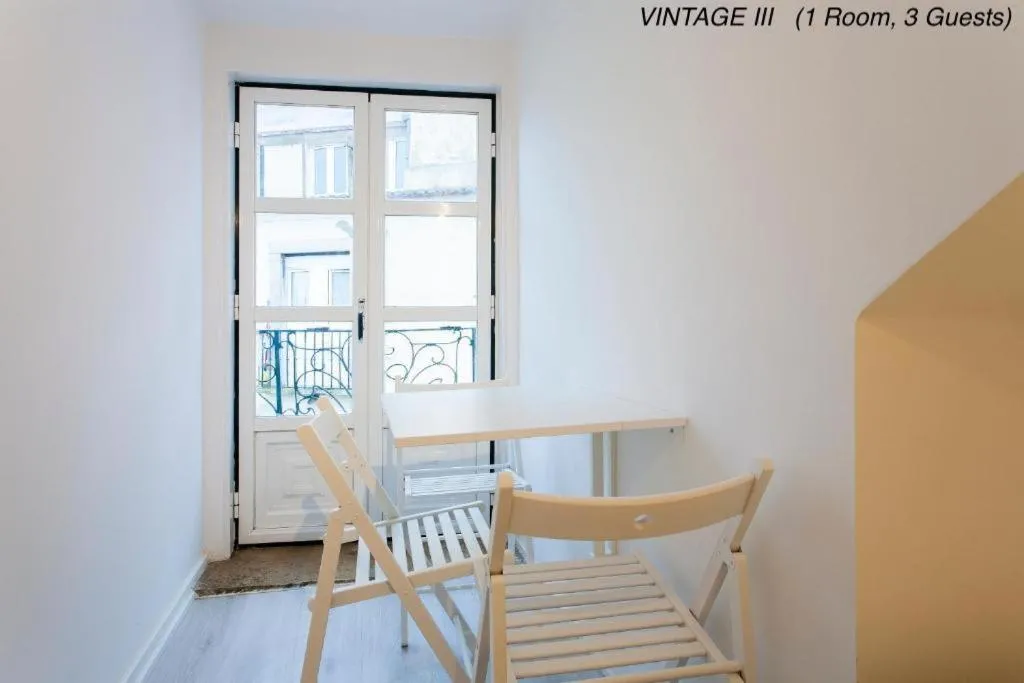 Seating area in Alfama Vintage 1 Ten guests - Alfama Vintage 2 Five guests - Alfama Vintage 3 Three Guests