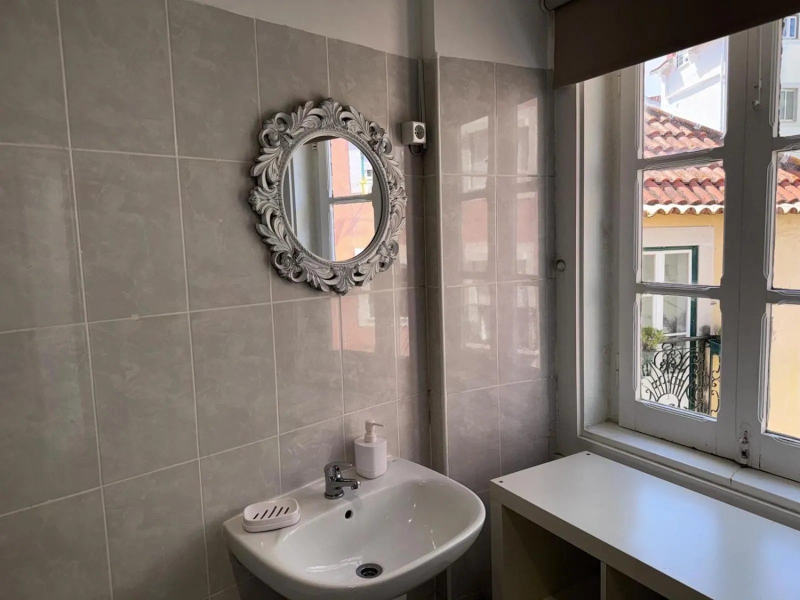 Alfama Vintage 1 Ten guests - Alfama Vintage 2 Five guests - Alfama Vintage 3 Three Guests