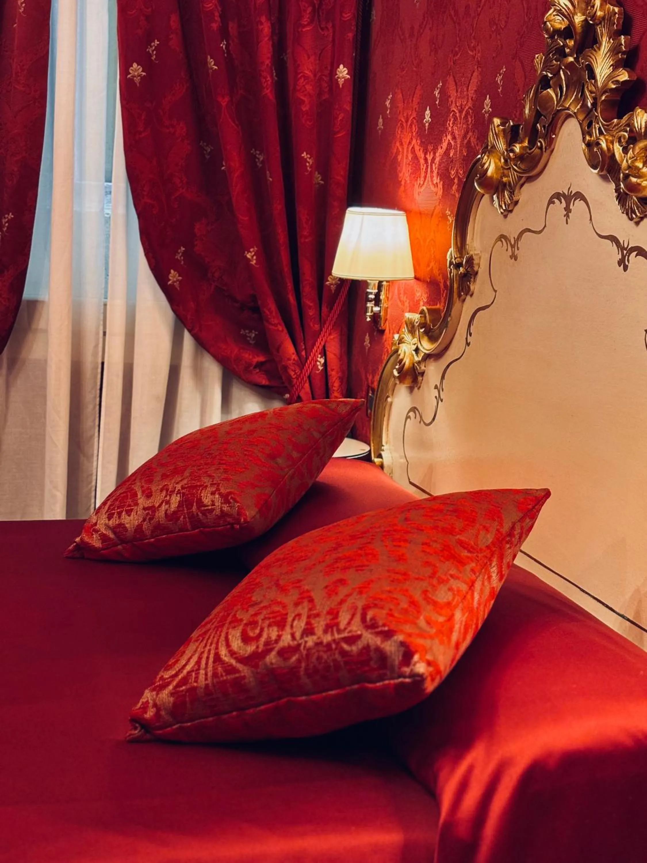 Bed in Hotel al Graspo de Ua