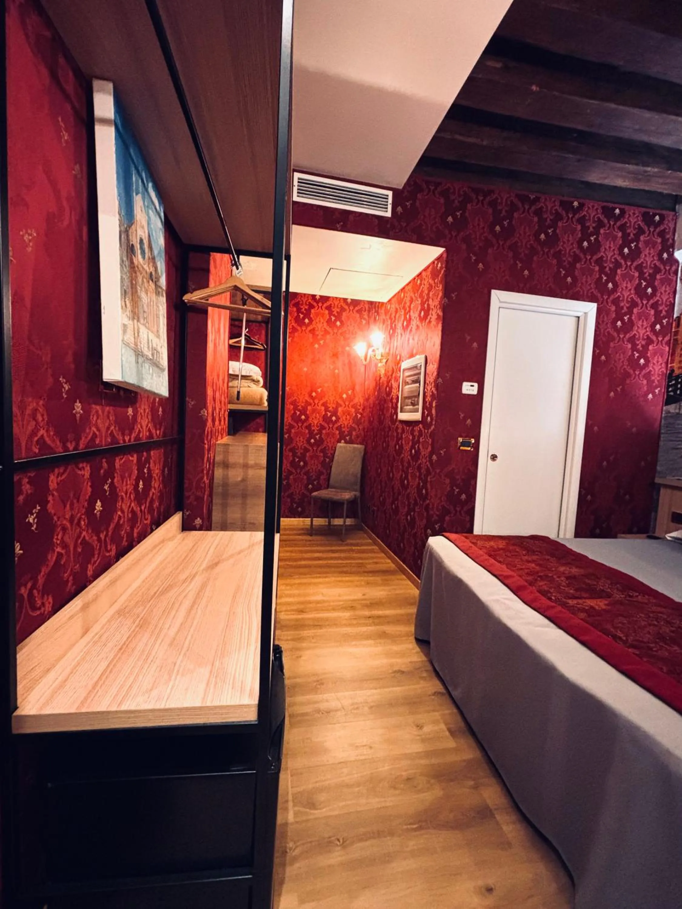 Bed in Hotel al Graspo de Ua