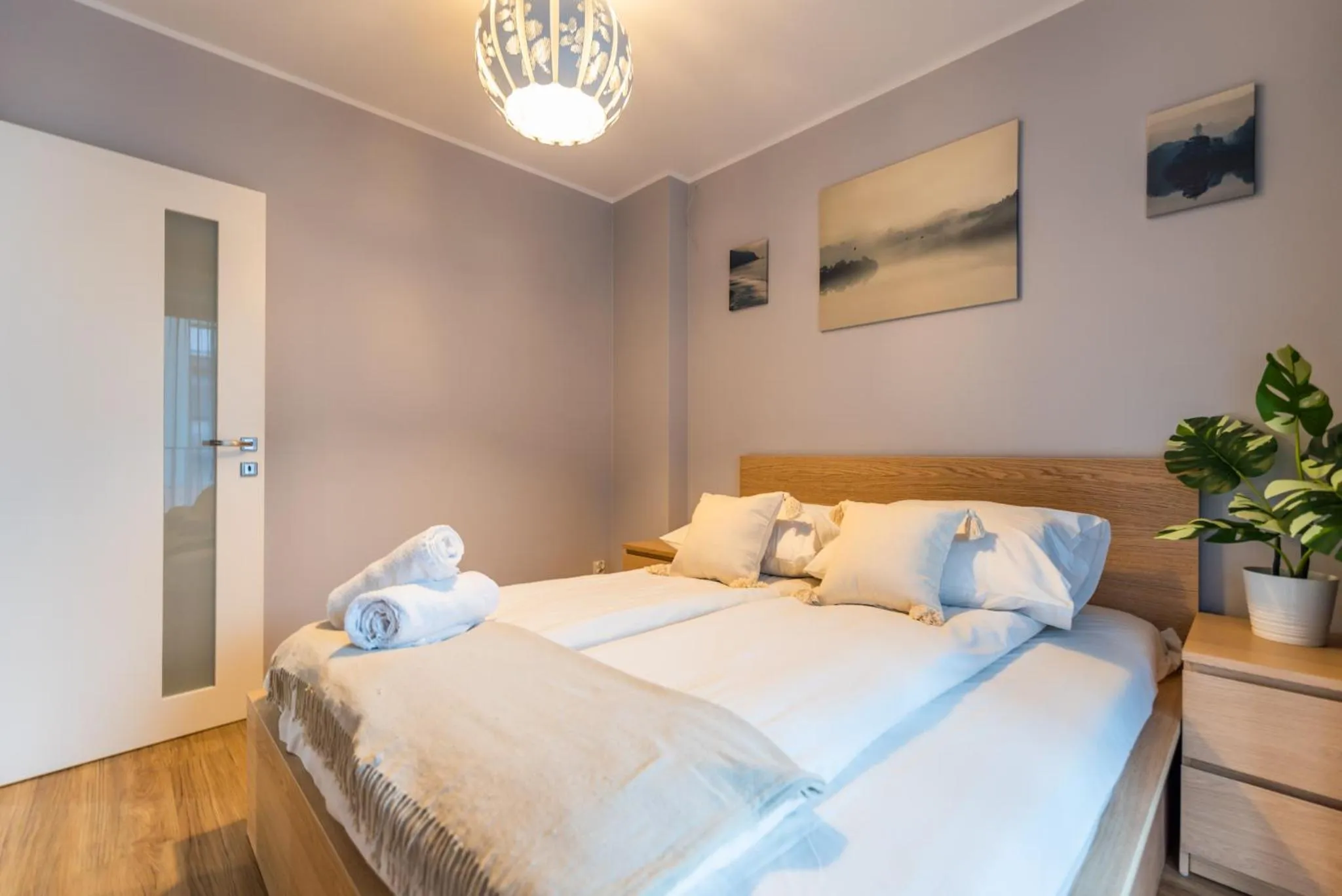 Bed in City Lights Kazimierz