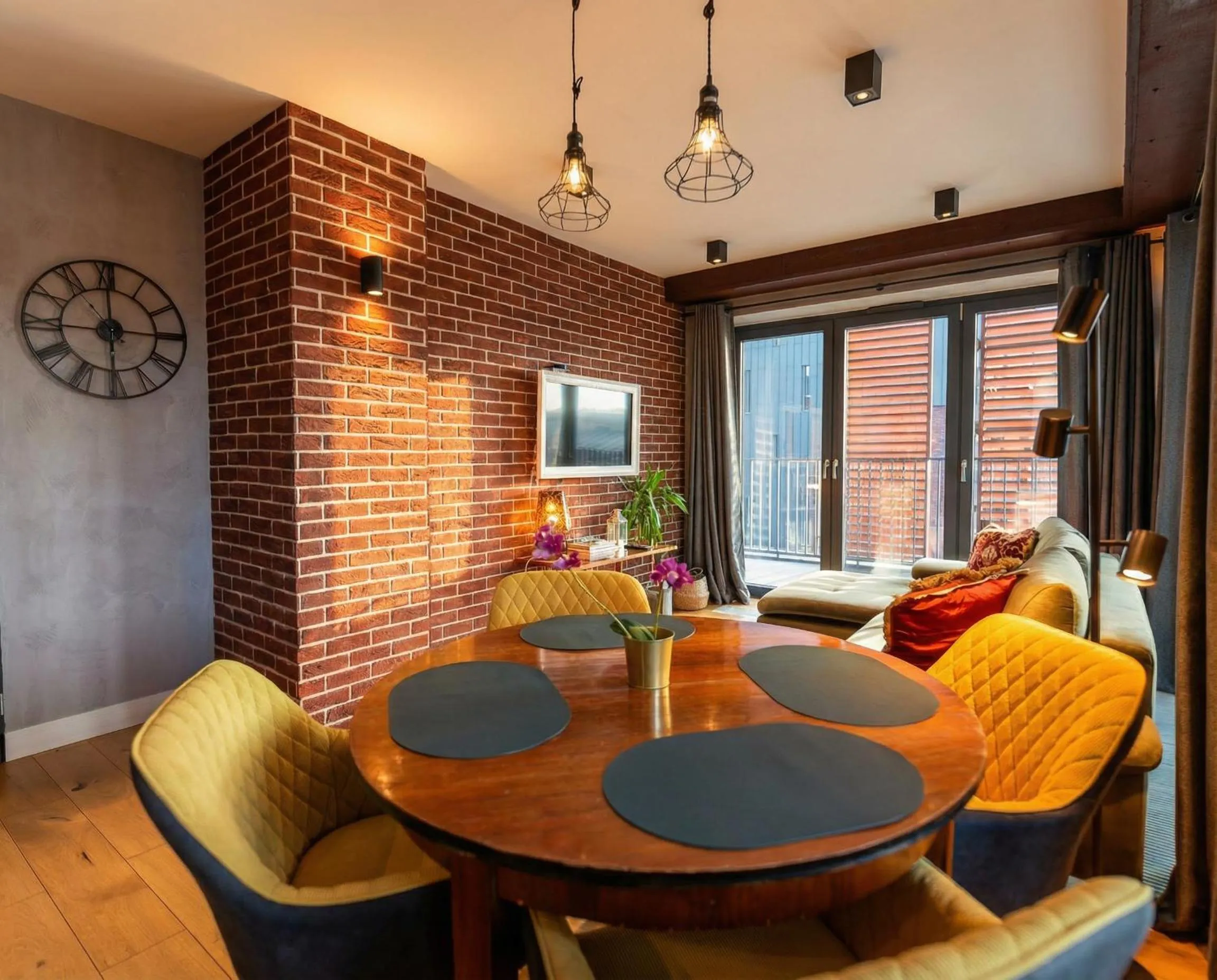 Dining area in City Lights Kazimierz