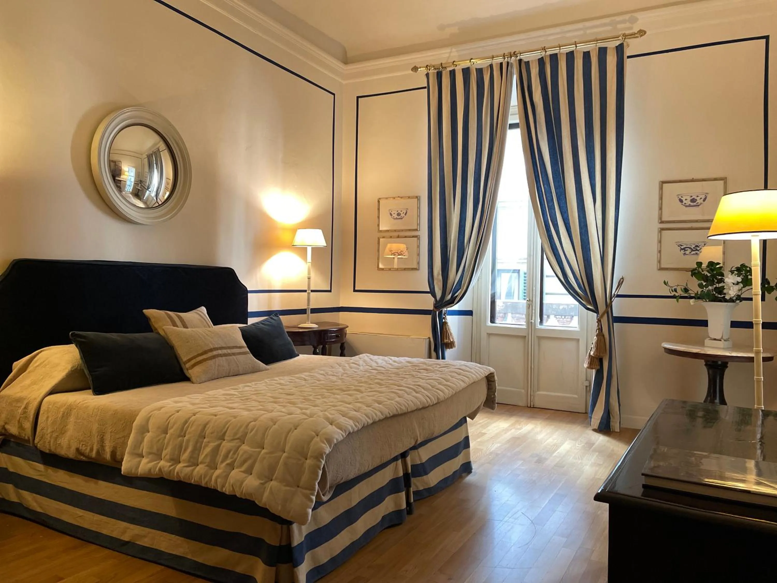 View (from property/room), Bed in Residenza dei Pucci