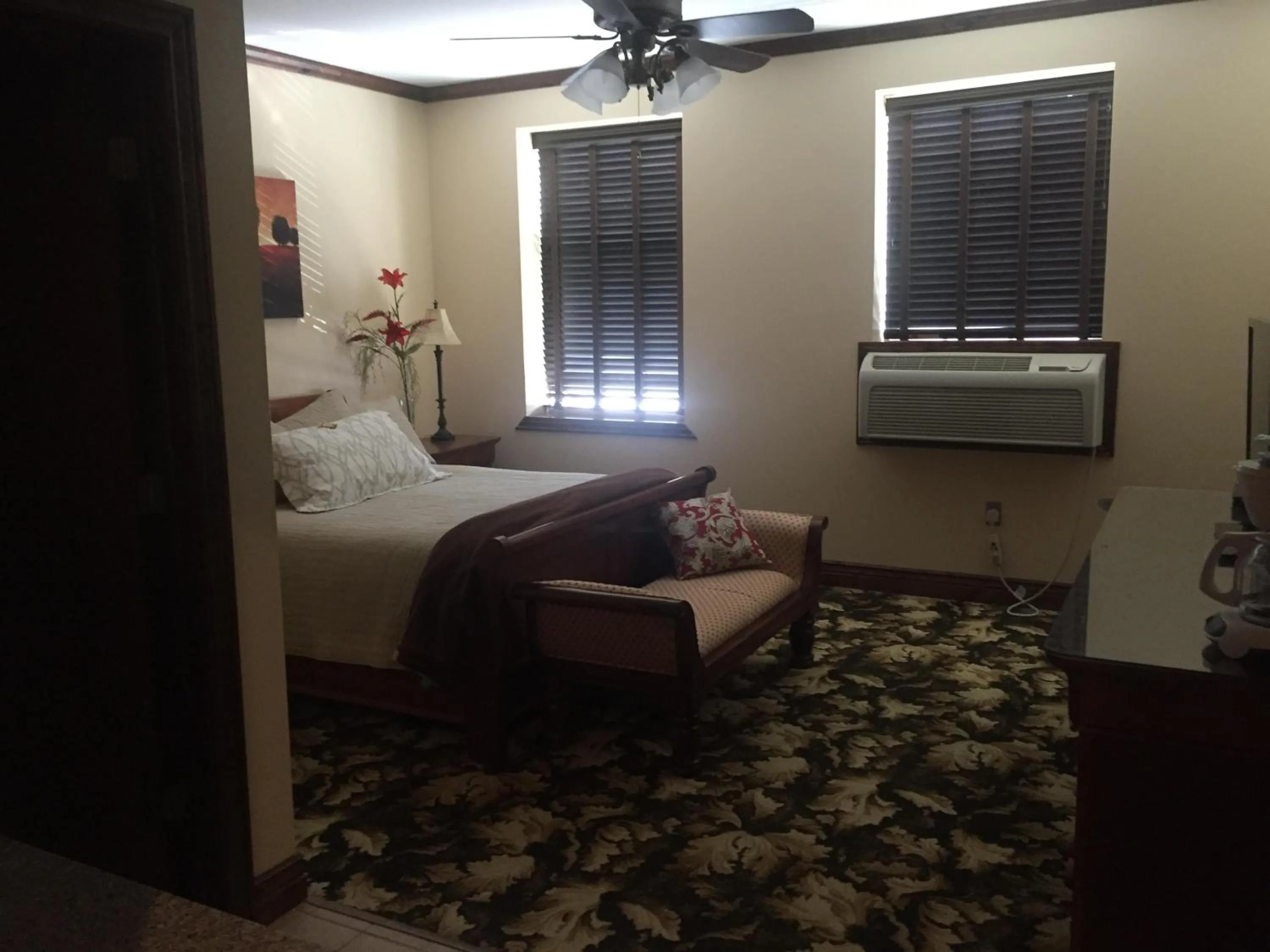 View (from property/room), Bed in Caldwell Messenger Suites