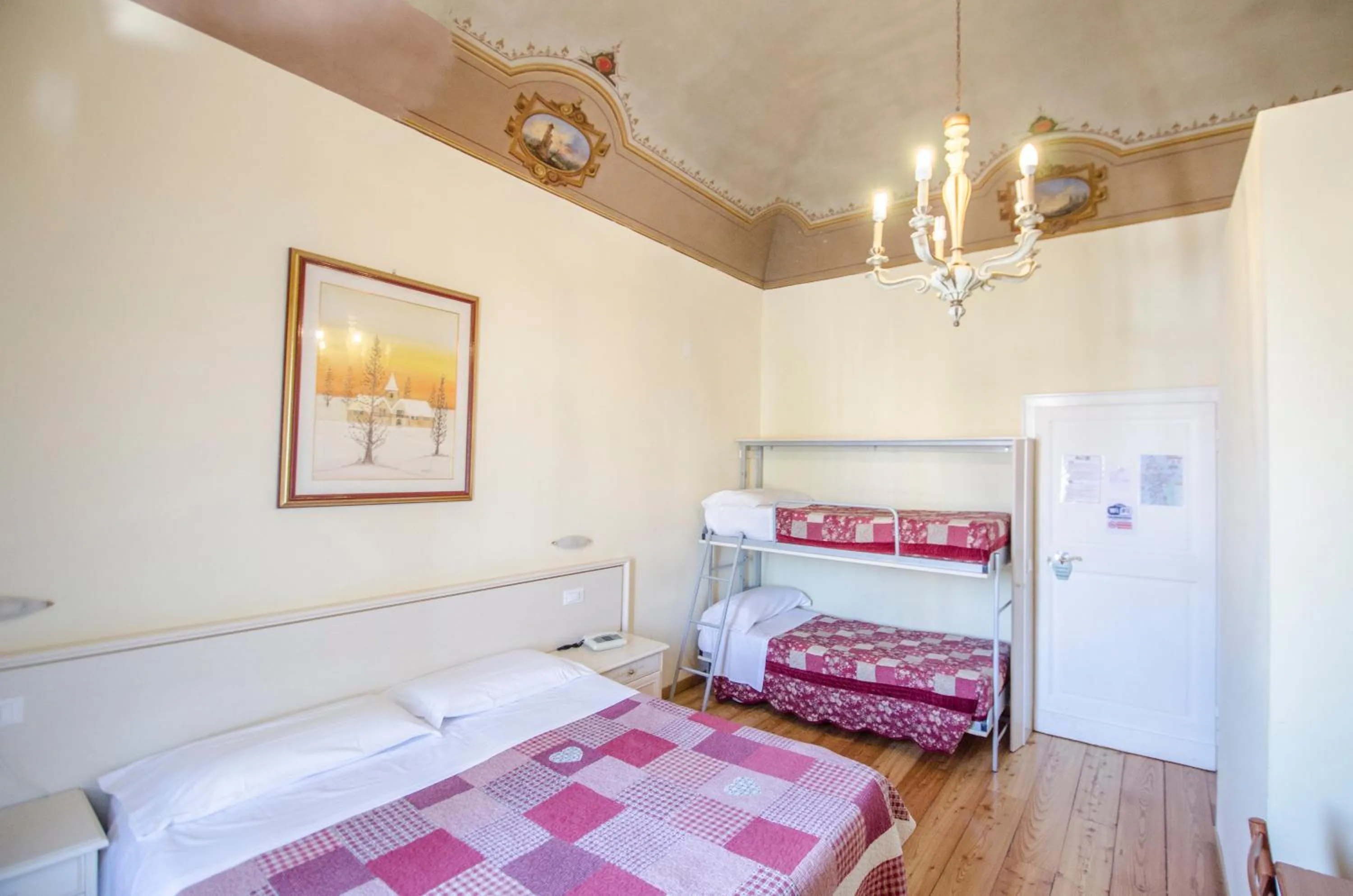 Decorative detail, Bed in Hotel Iris