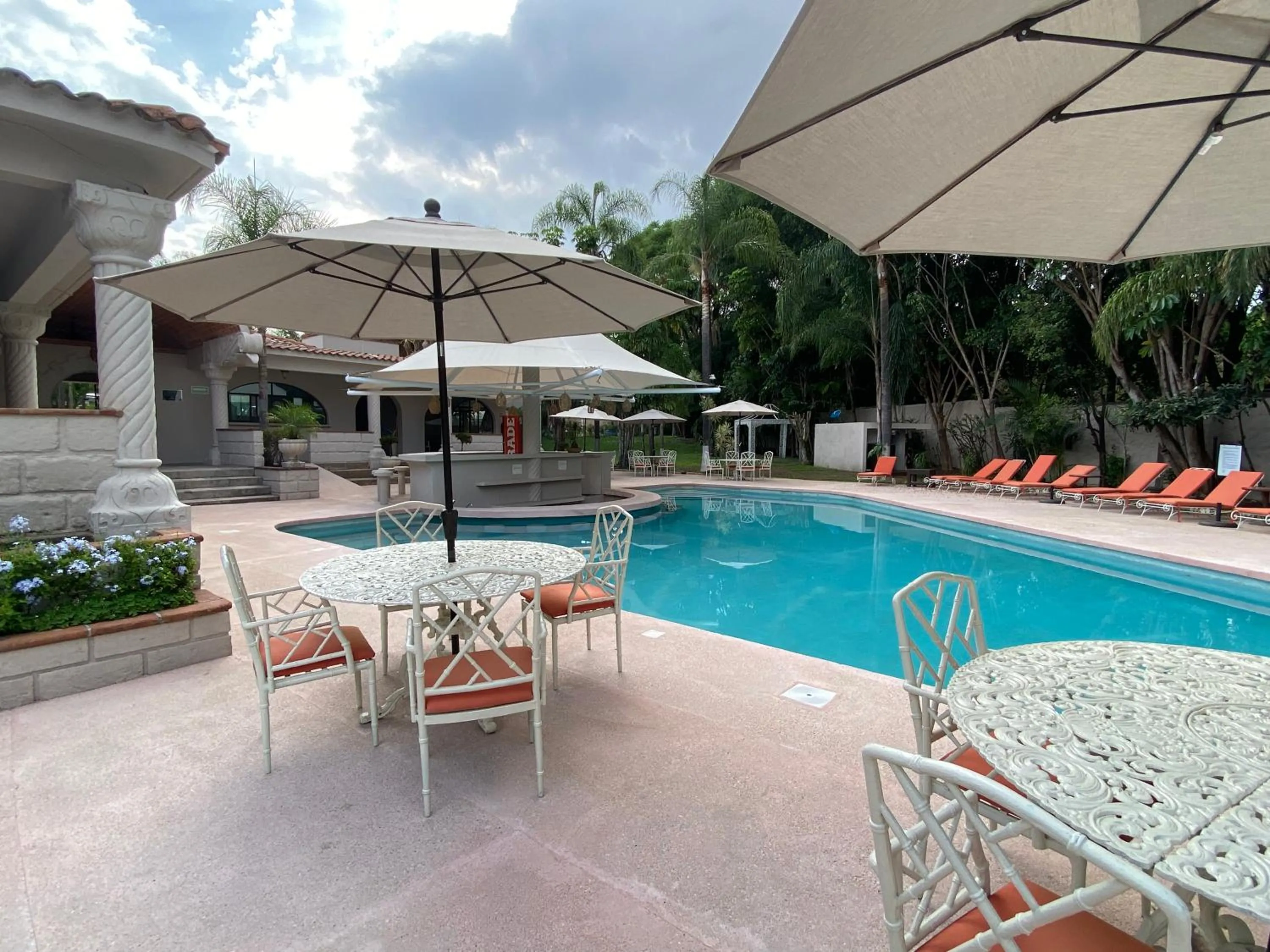 Swimming pool in Hotel Marjaba