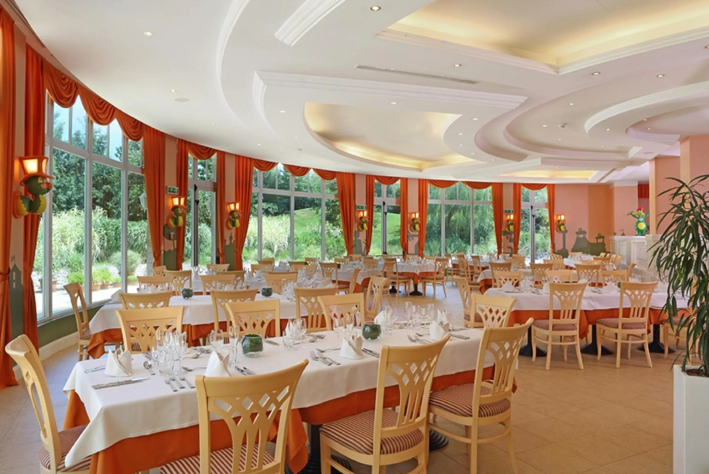 Restaurant/places to eat in Gardaland Hotel