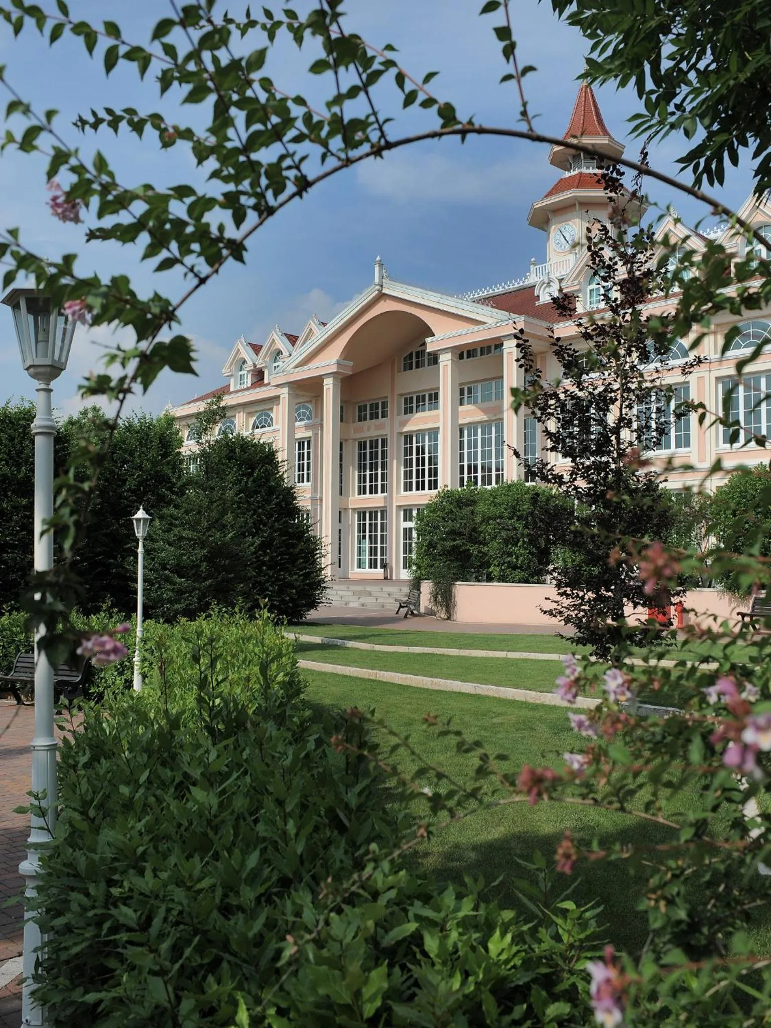 Garden in Gardaland Hotel