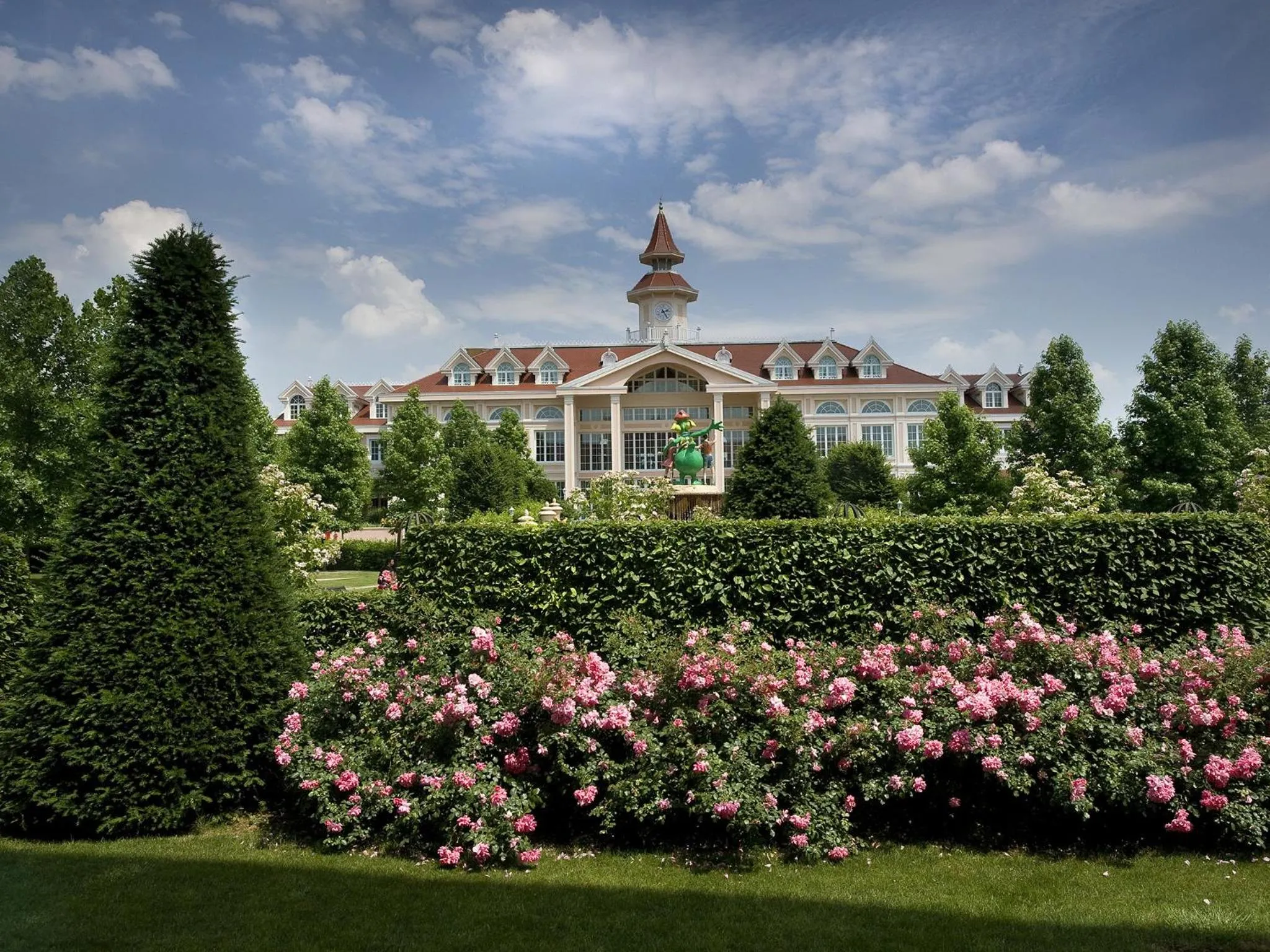 Facade/entrance in Gardaland Hotel
