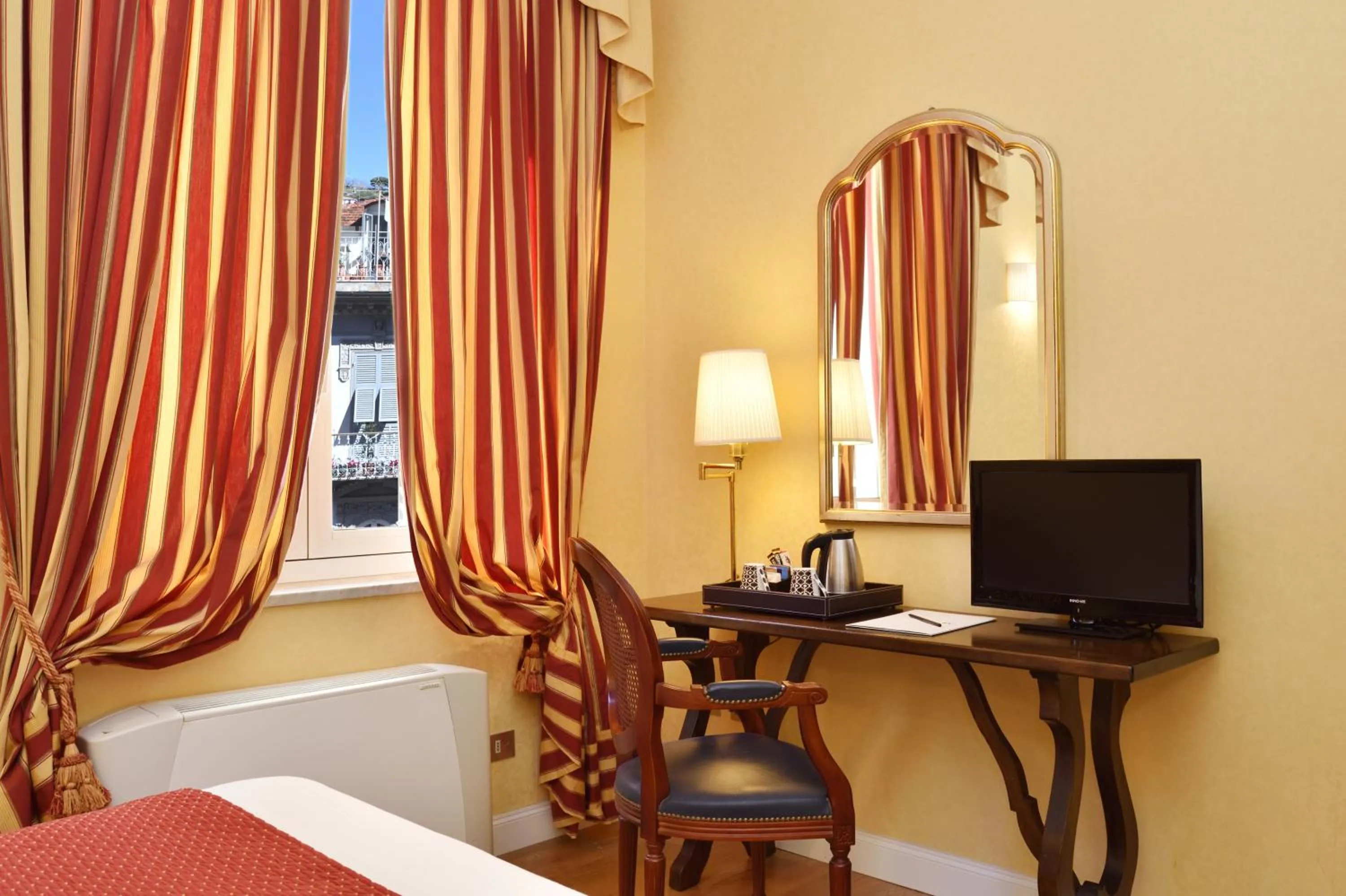 Bed in Hotel Firenze e Continentale