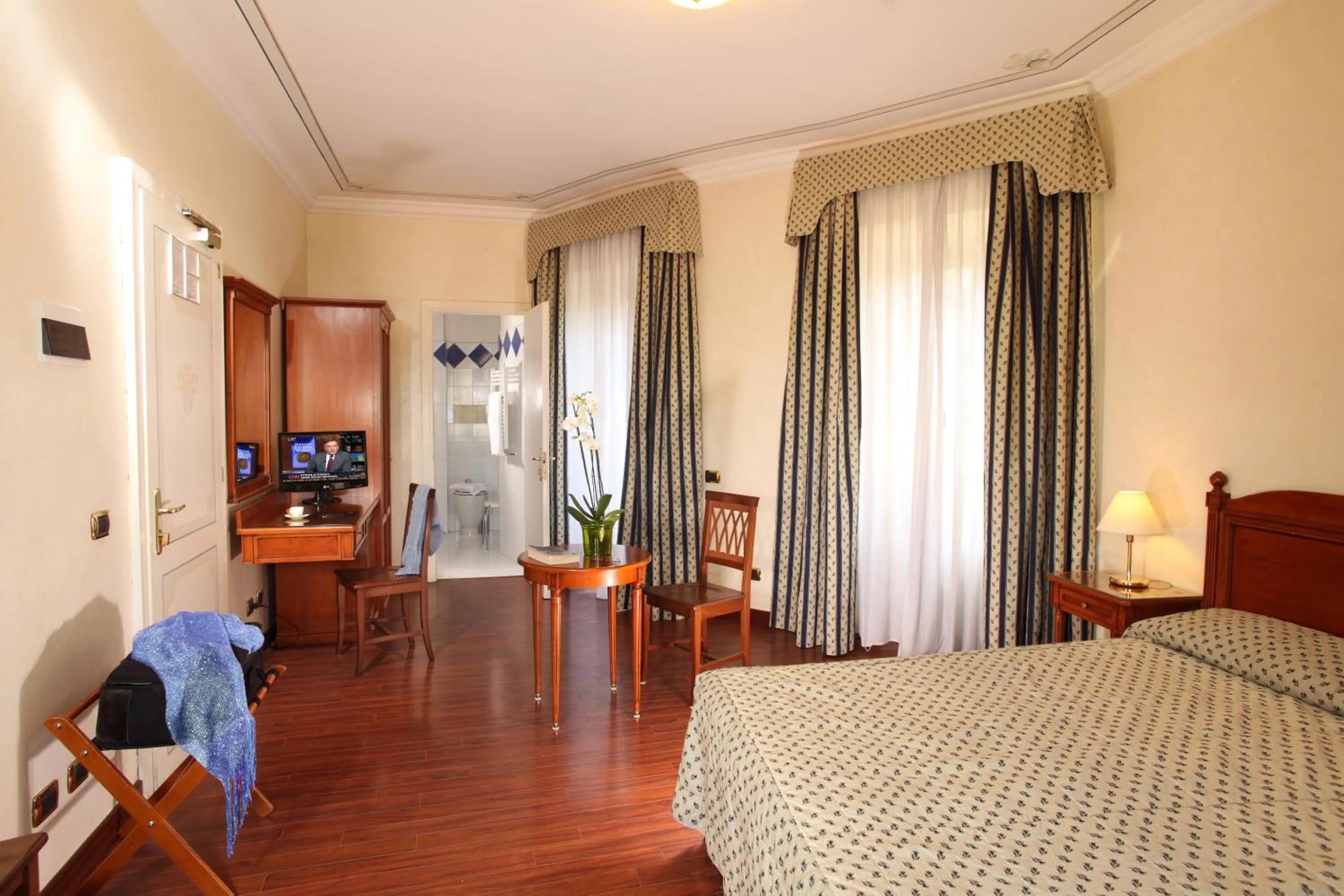 Photo of the whole room, Bed in Hotel Alessandrino