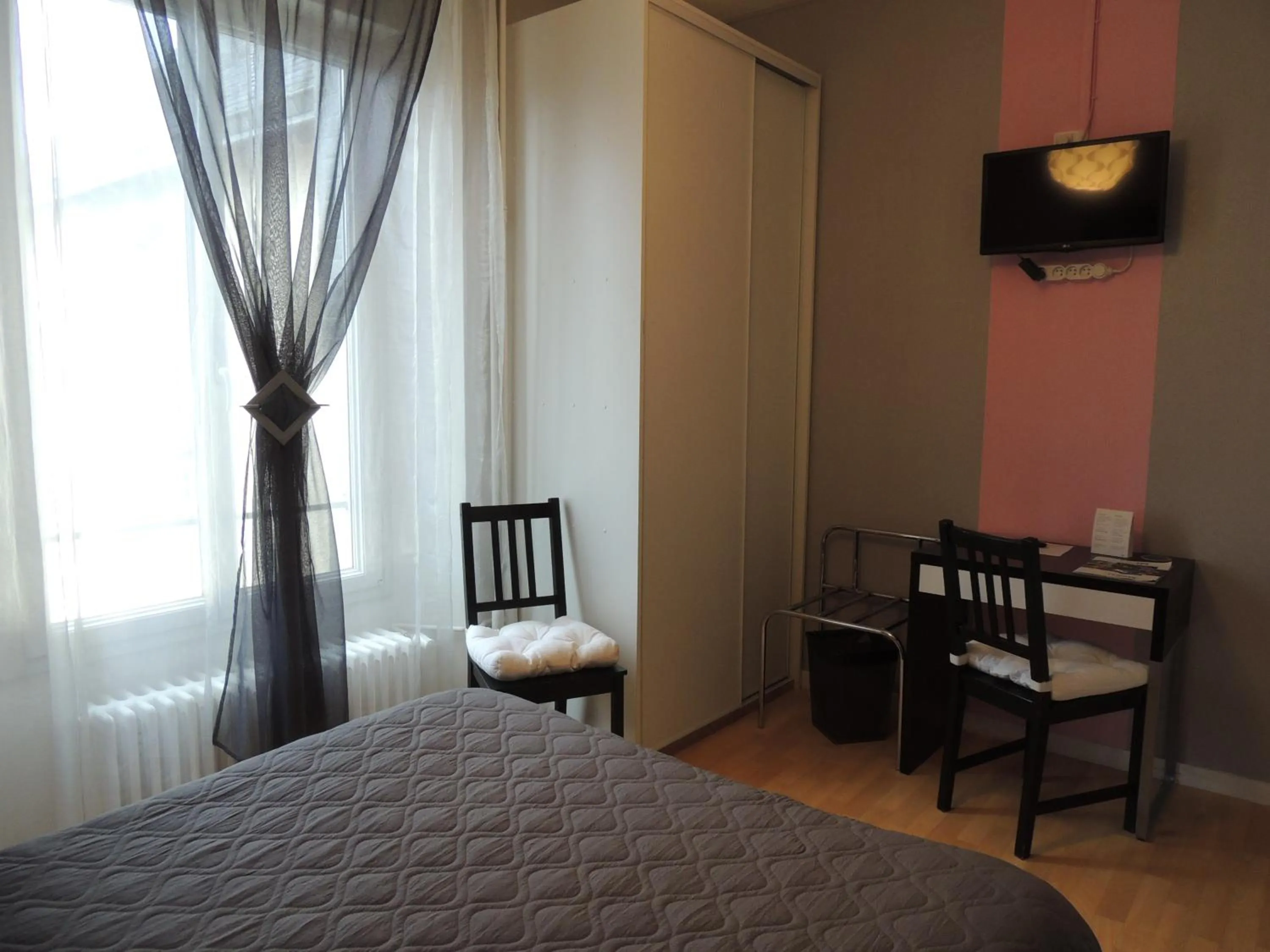 Shower, Bed in Le Gue de Genes