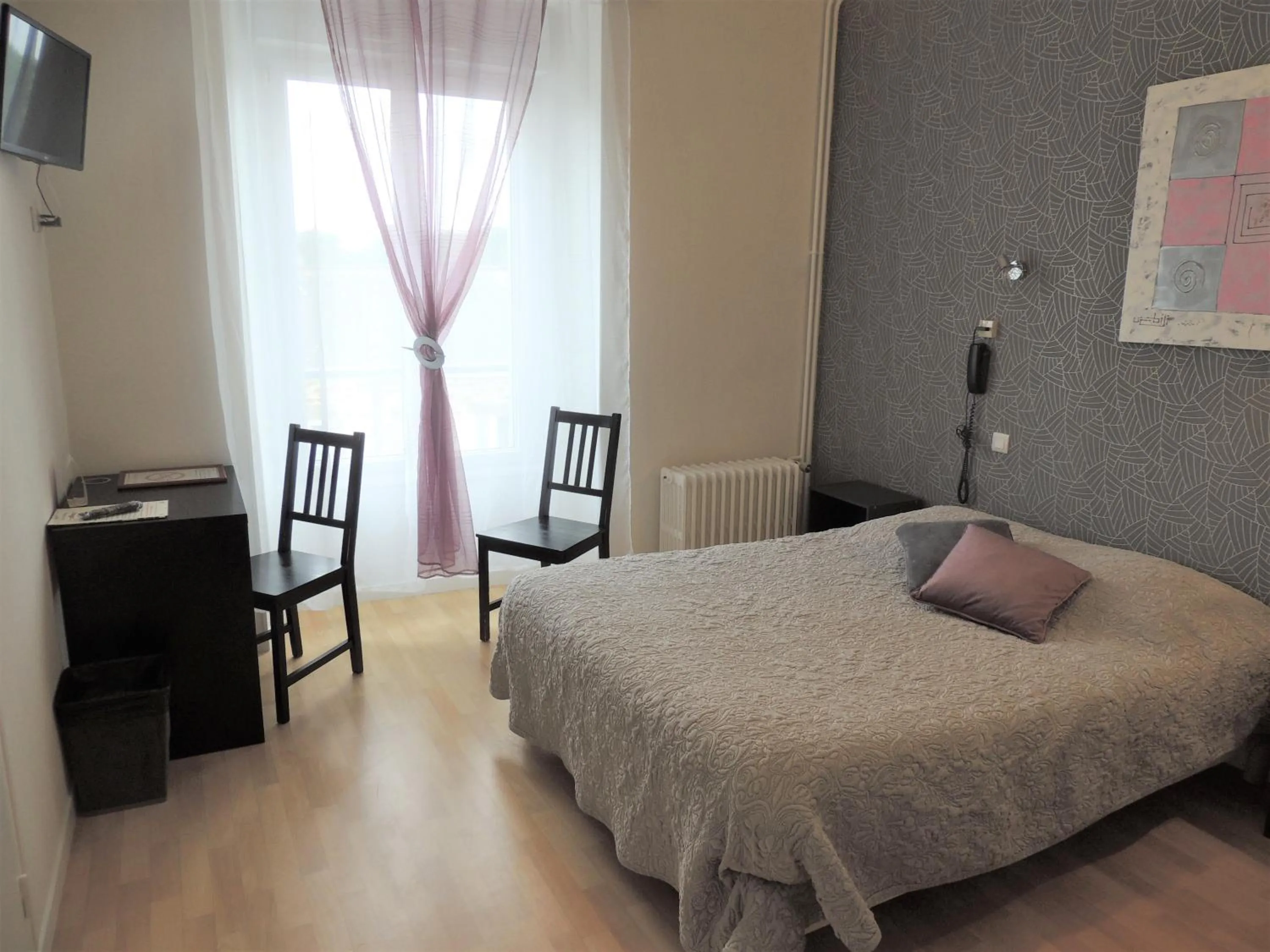 Bedroom, Bed in Le Gue de Genes