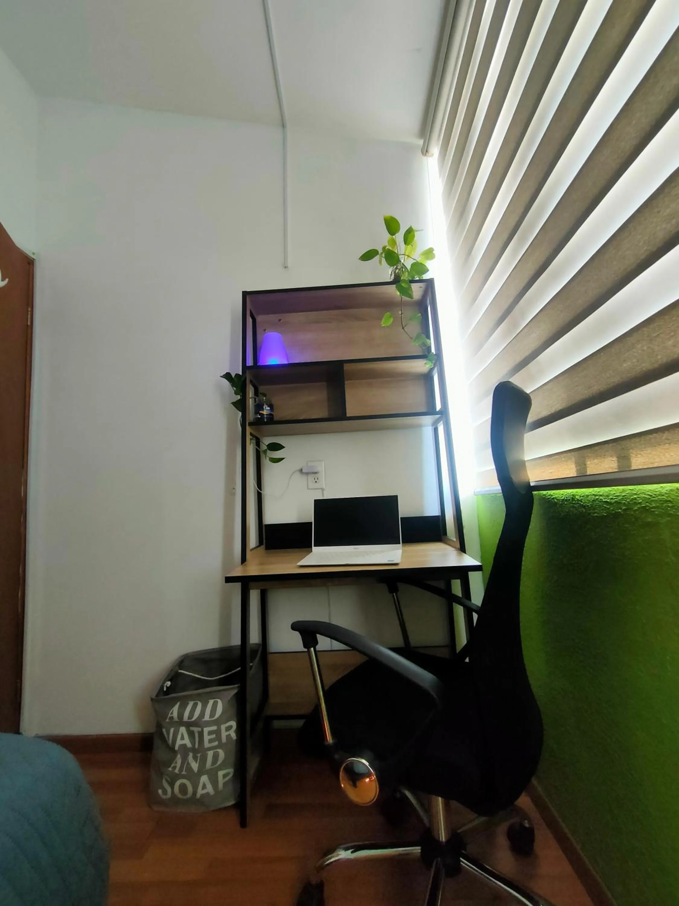 hair dresser in Leveli Coliving