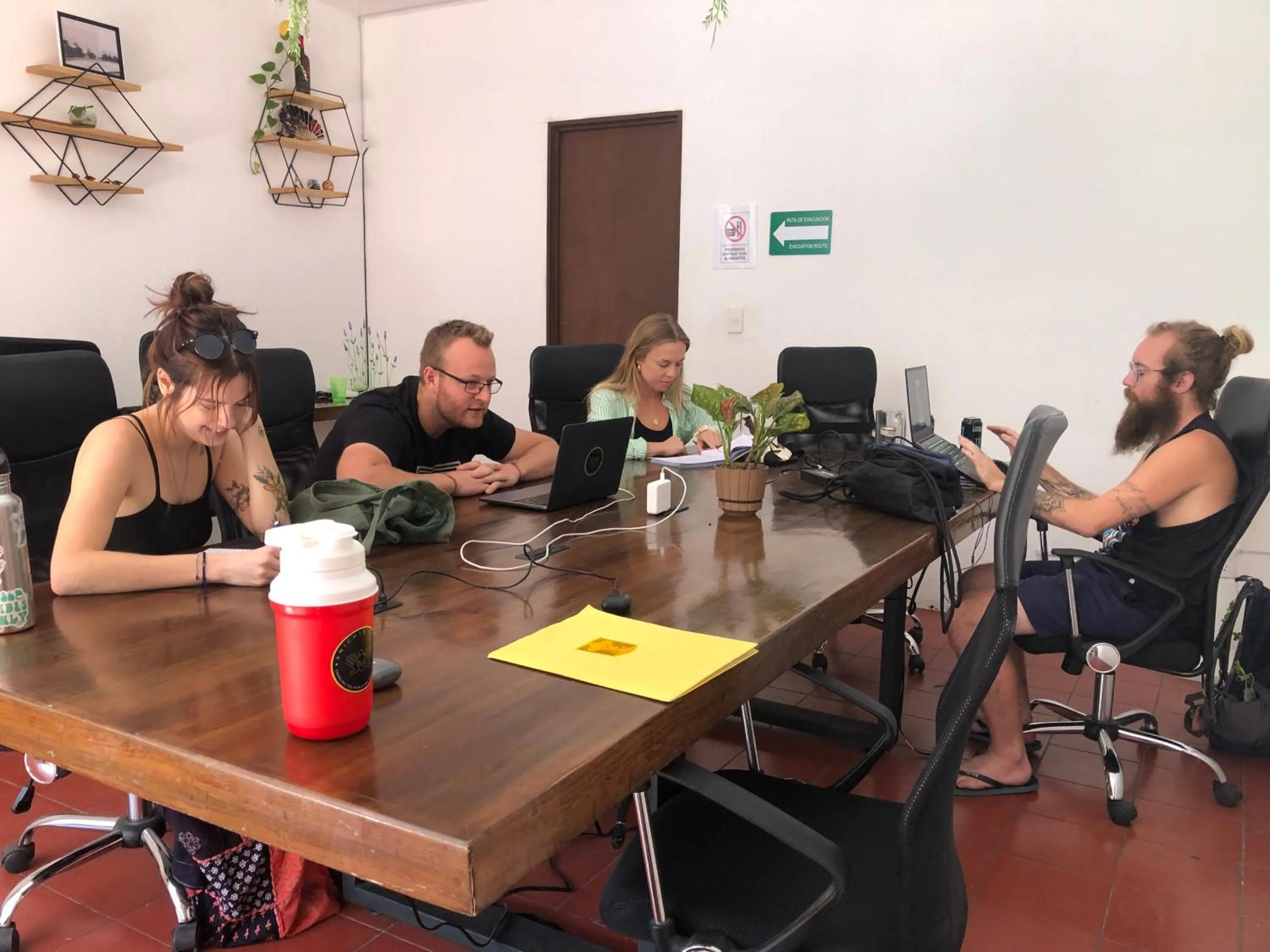 Meeting/conference room in Leveli Coliving