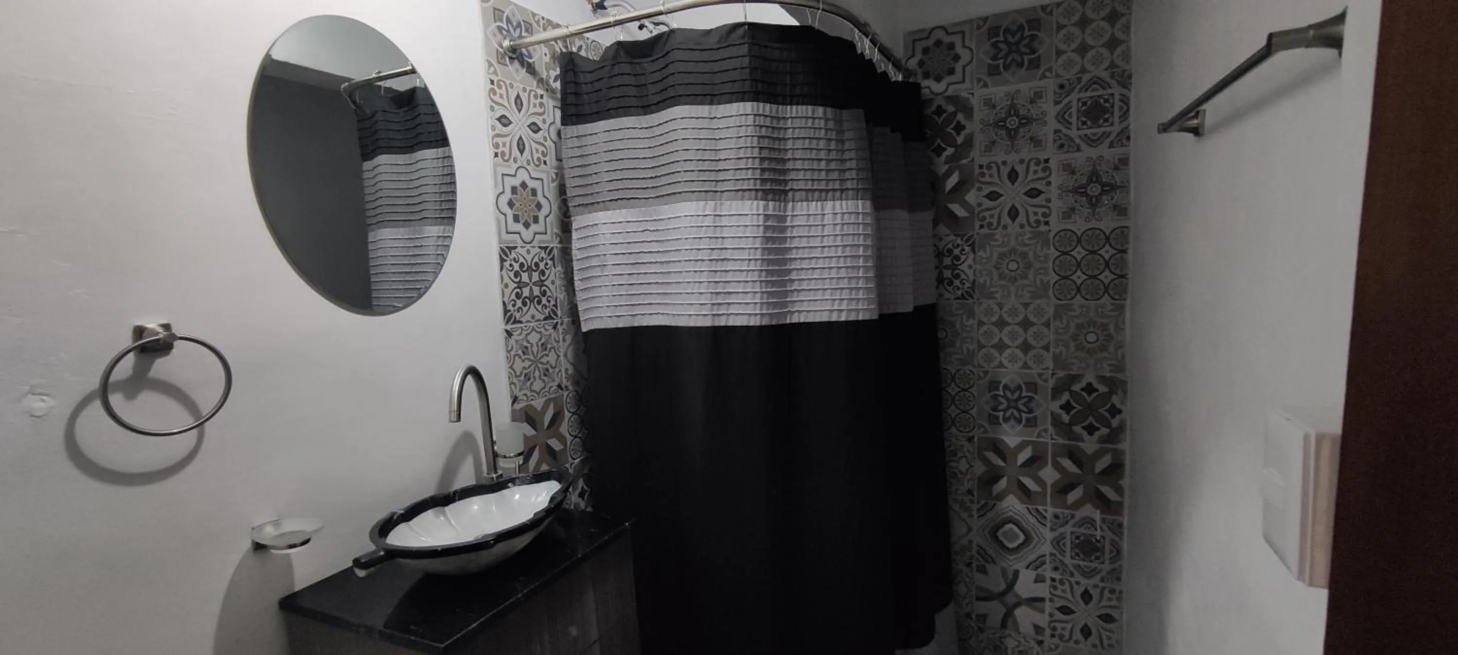 Bathroom in Leveli Coliving