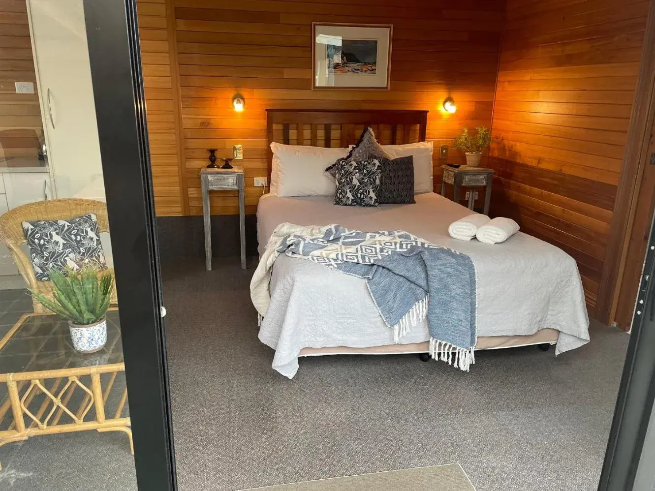 Queen Bungalow in Hanlon Guest House Queen Bungalow in Hanlon Guest House