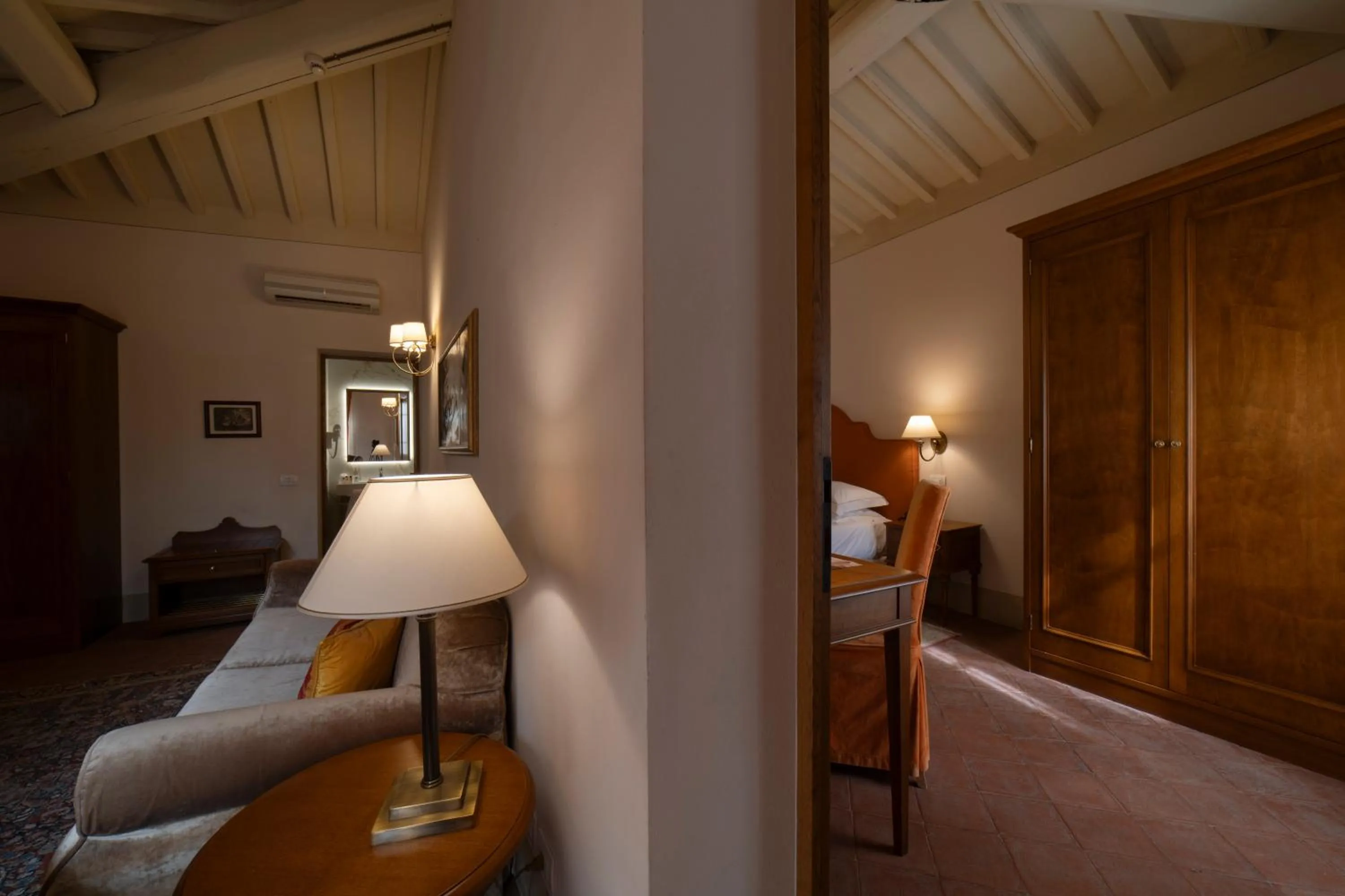 Photo of the whole room, Bed in Hotel Palazzo San Niccolò & Spa