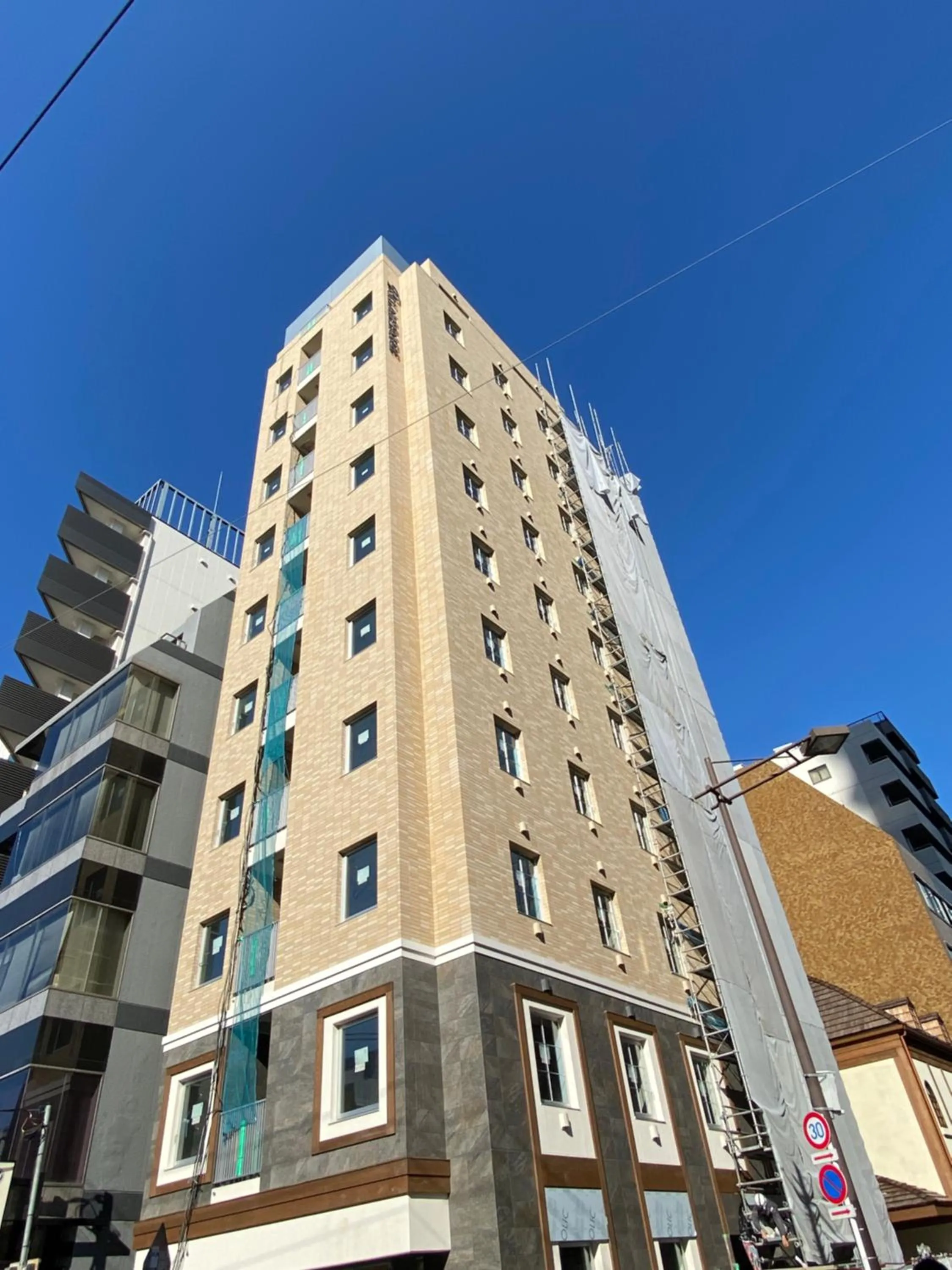 Property building in Hotel Rilassare Tokyo