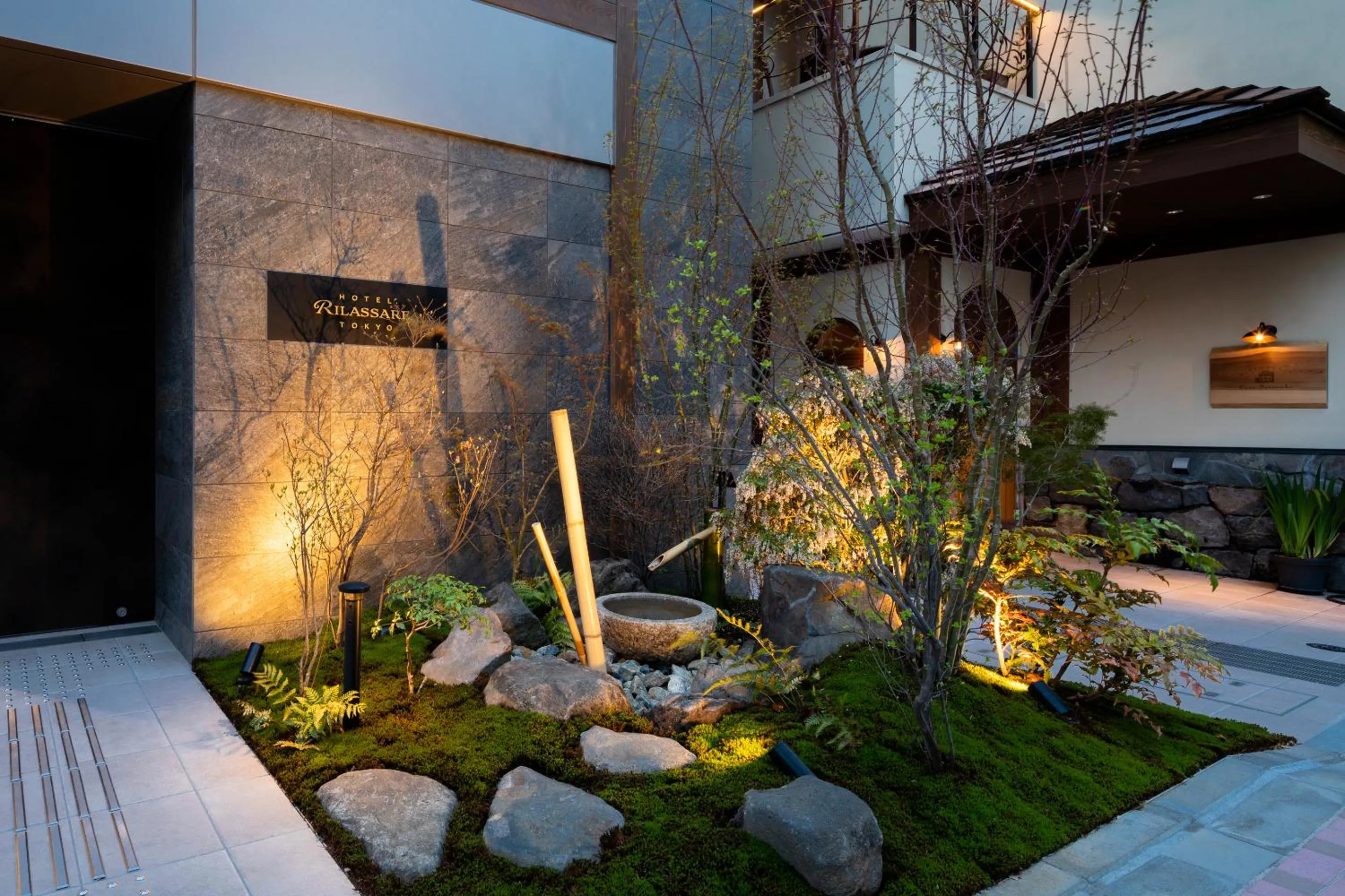 Property building in Hotel Rilassare Tokyo