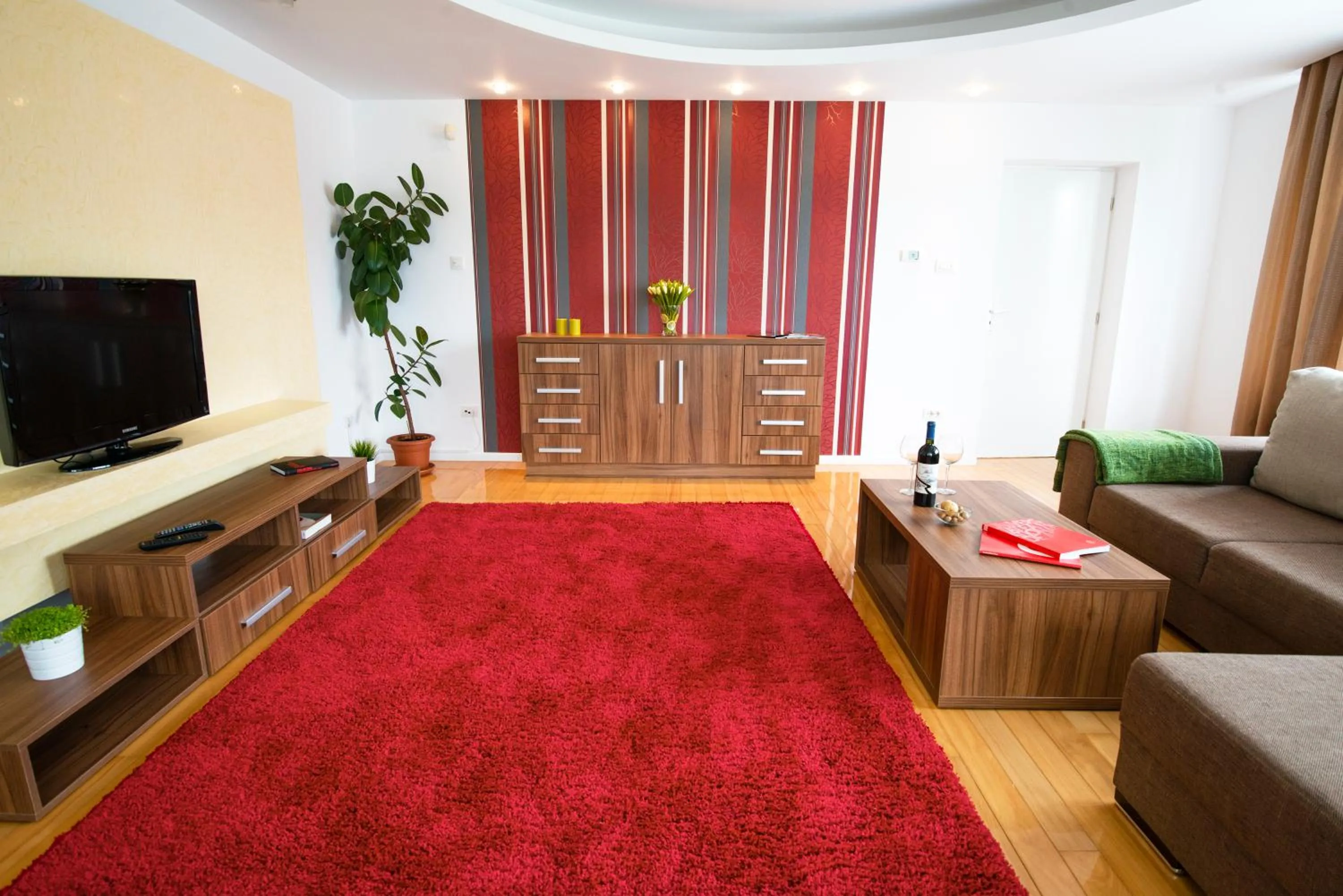 TV and multimedia in 6 Apartments