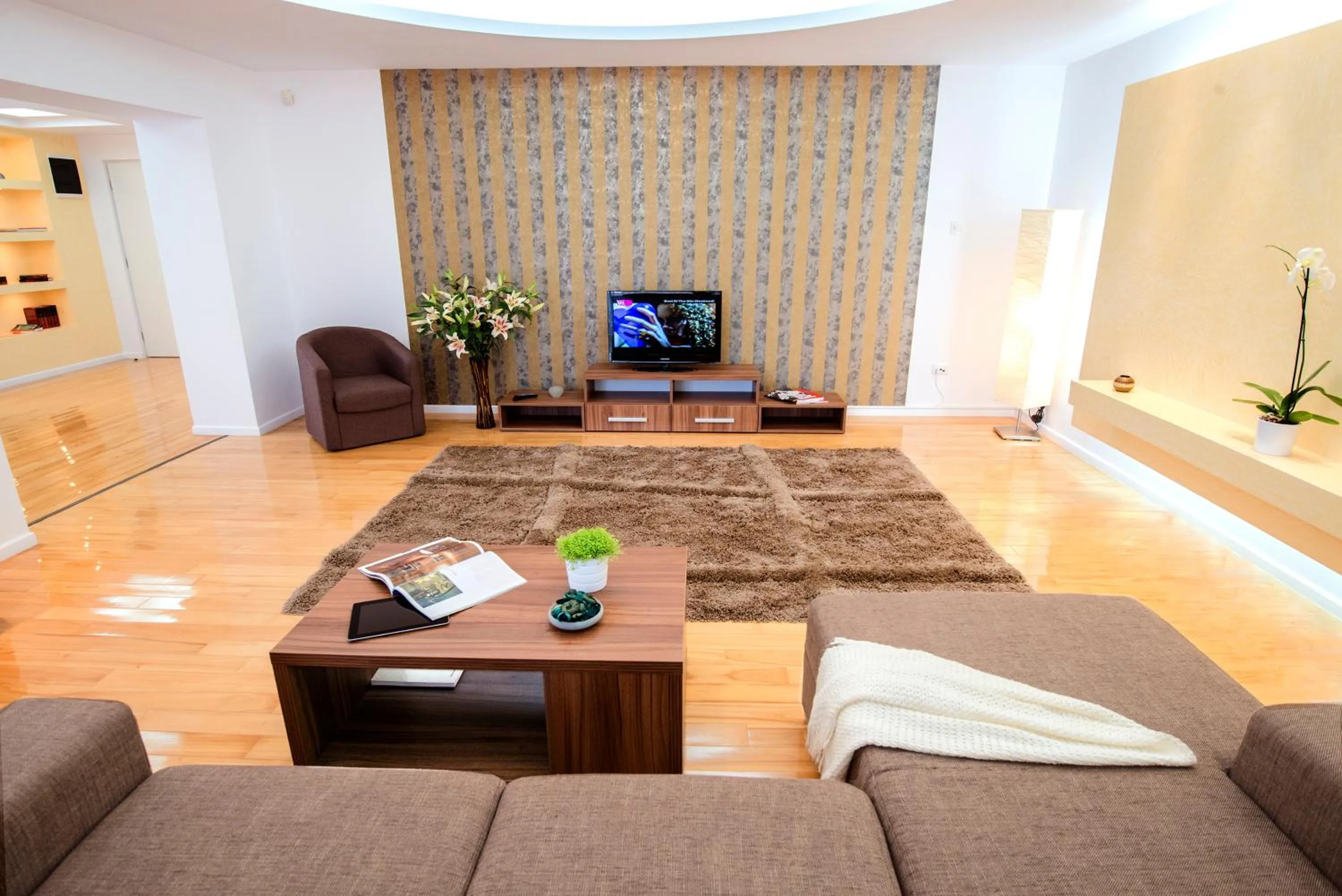 TV and multimedia in 6 Apartments