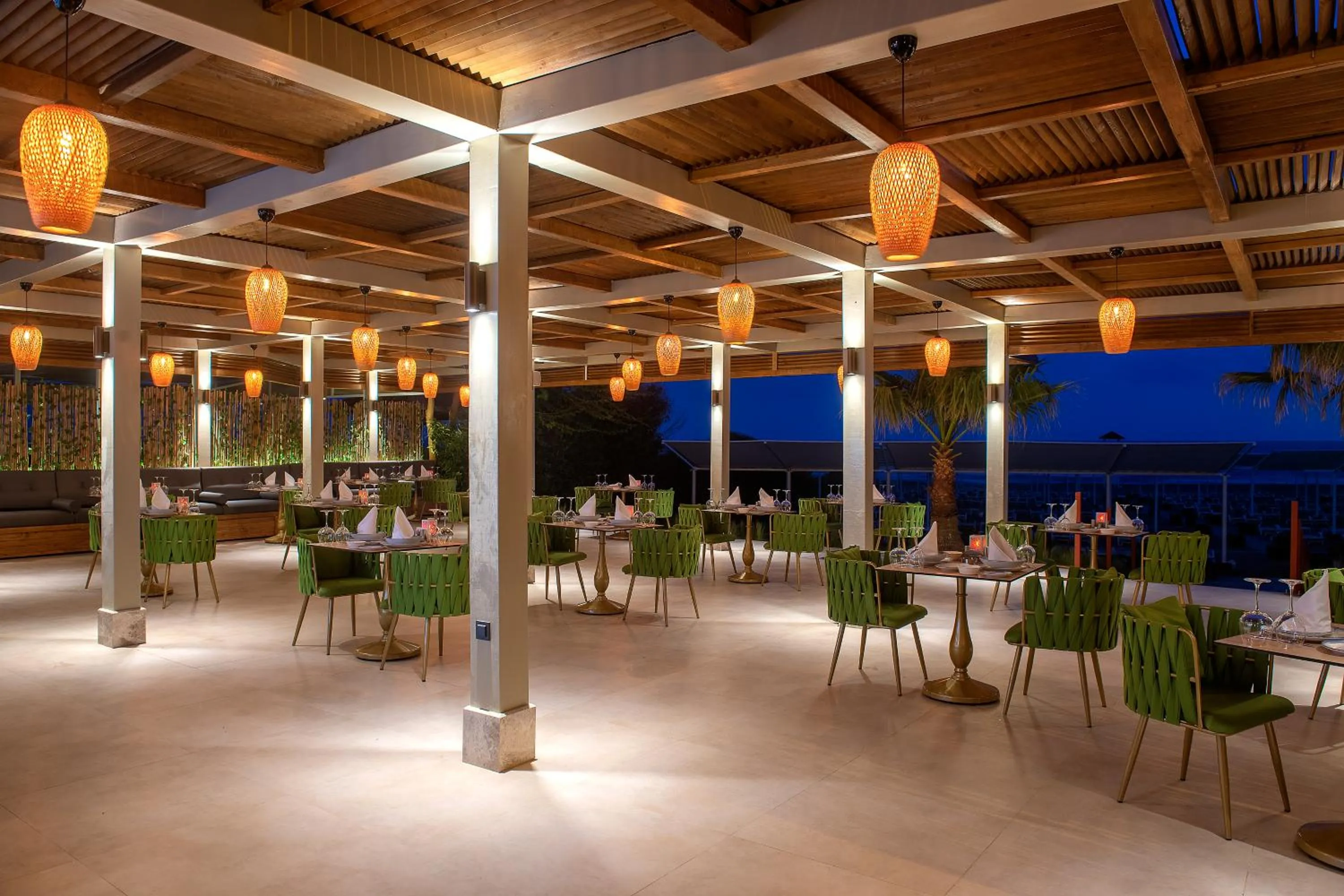 Beach in Oz Hotels Side Premium