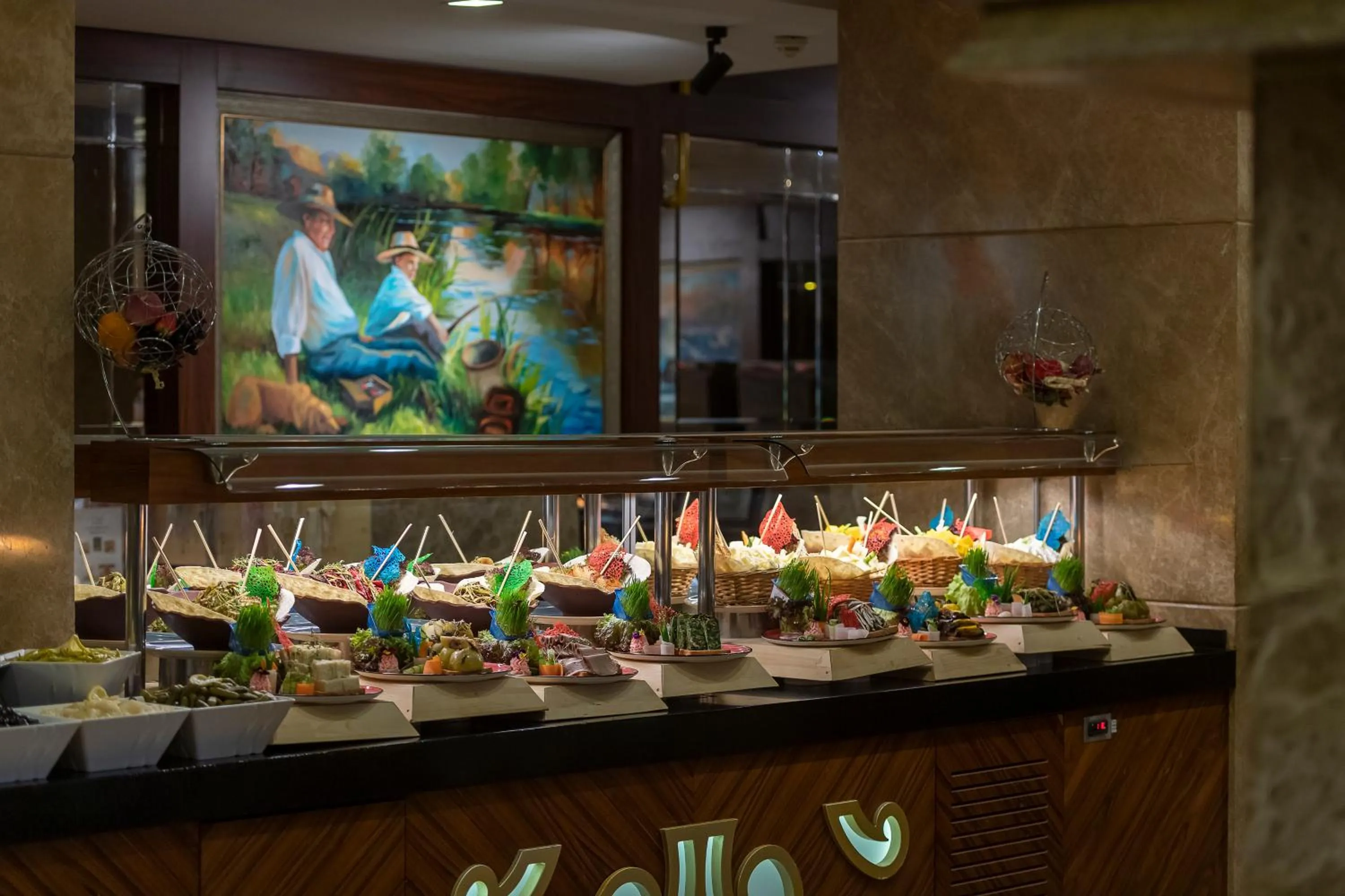 Food in Oz Hotels Side Premium