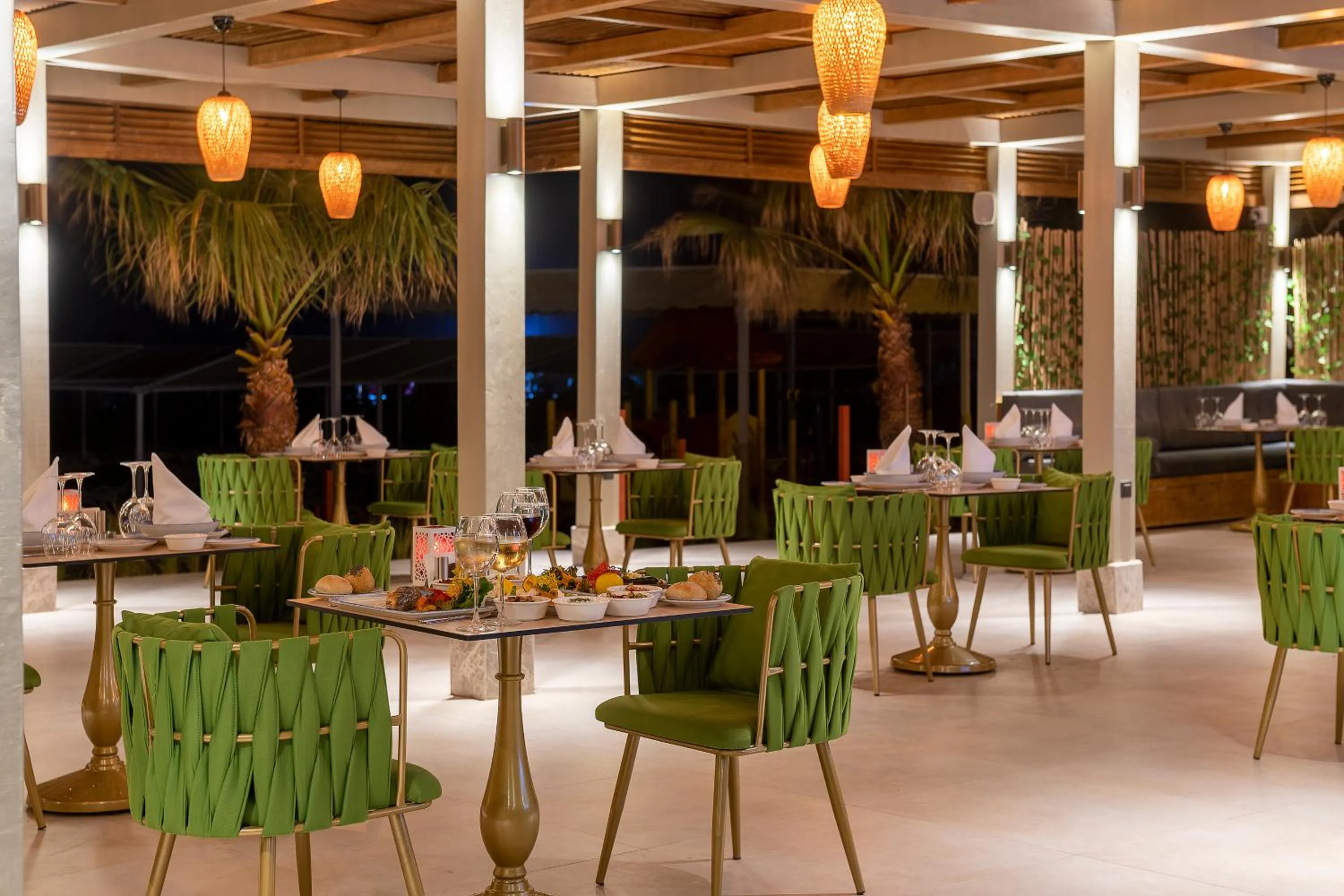 Beach in Oz Hotels Side Premium