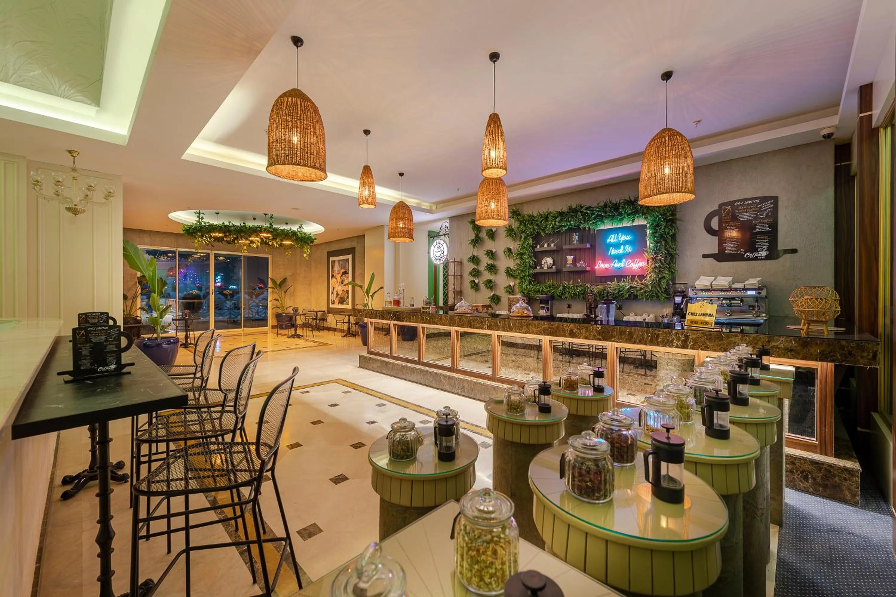 Coffee/tea facilities in Oz Hotels Side Premium