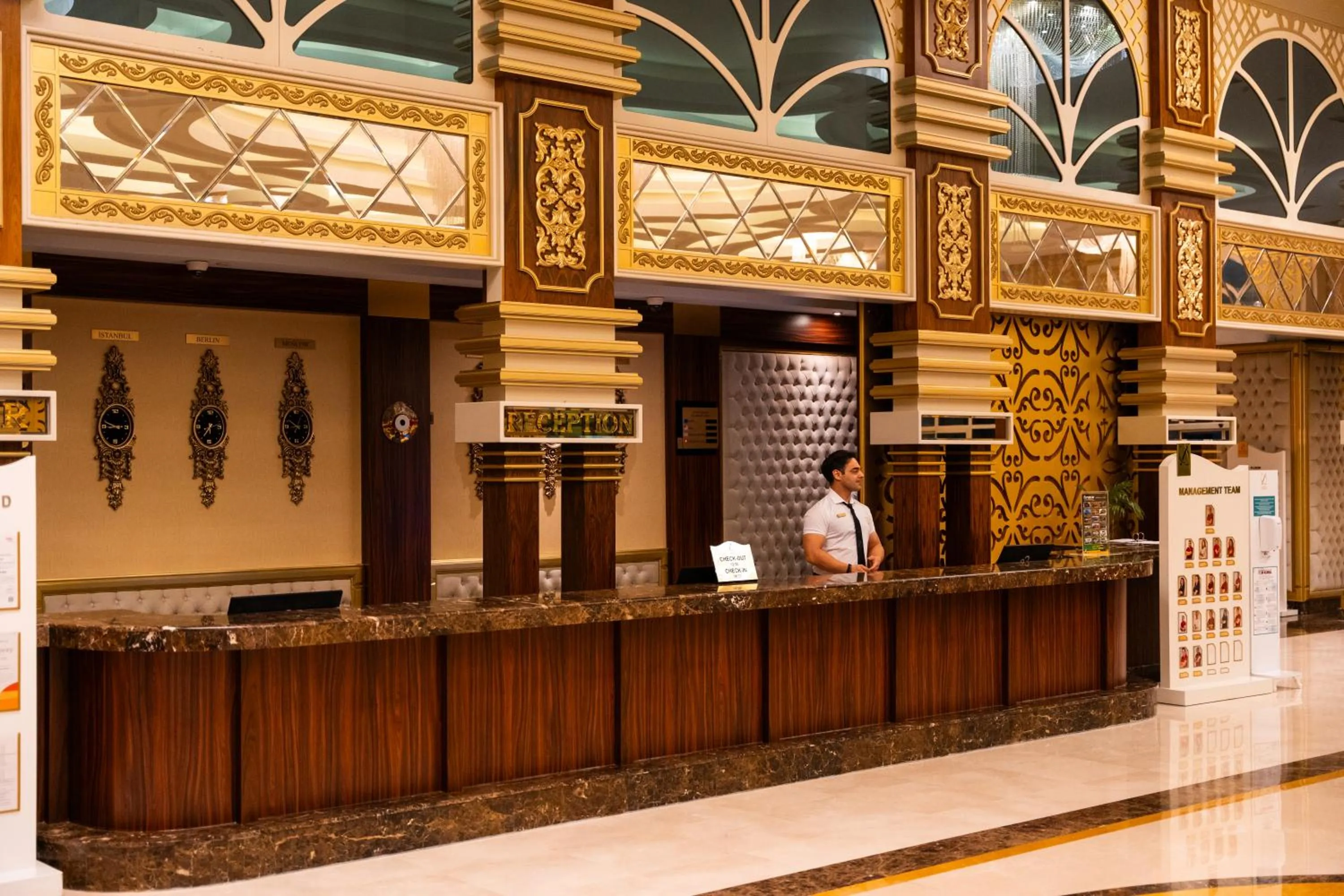 Lobby or reception in Oz Hotels Side Premium