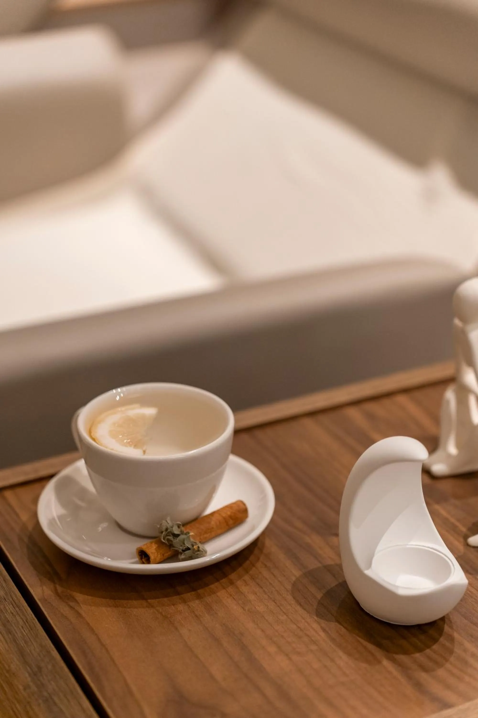 Coffee/tea facilities, Bed in Oz Hotels Side Premium