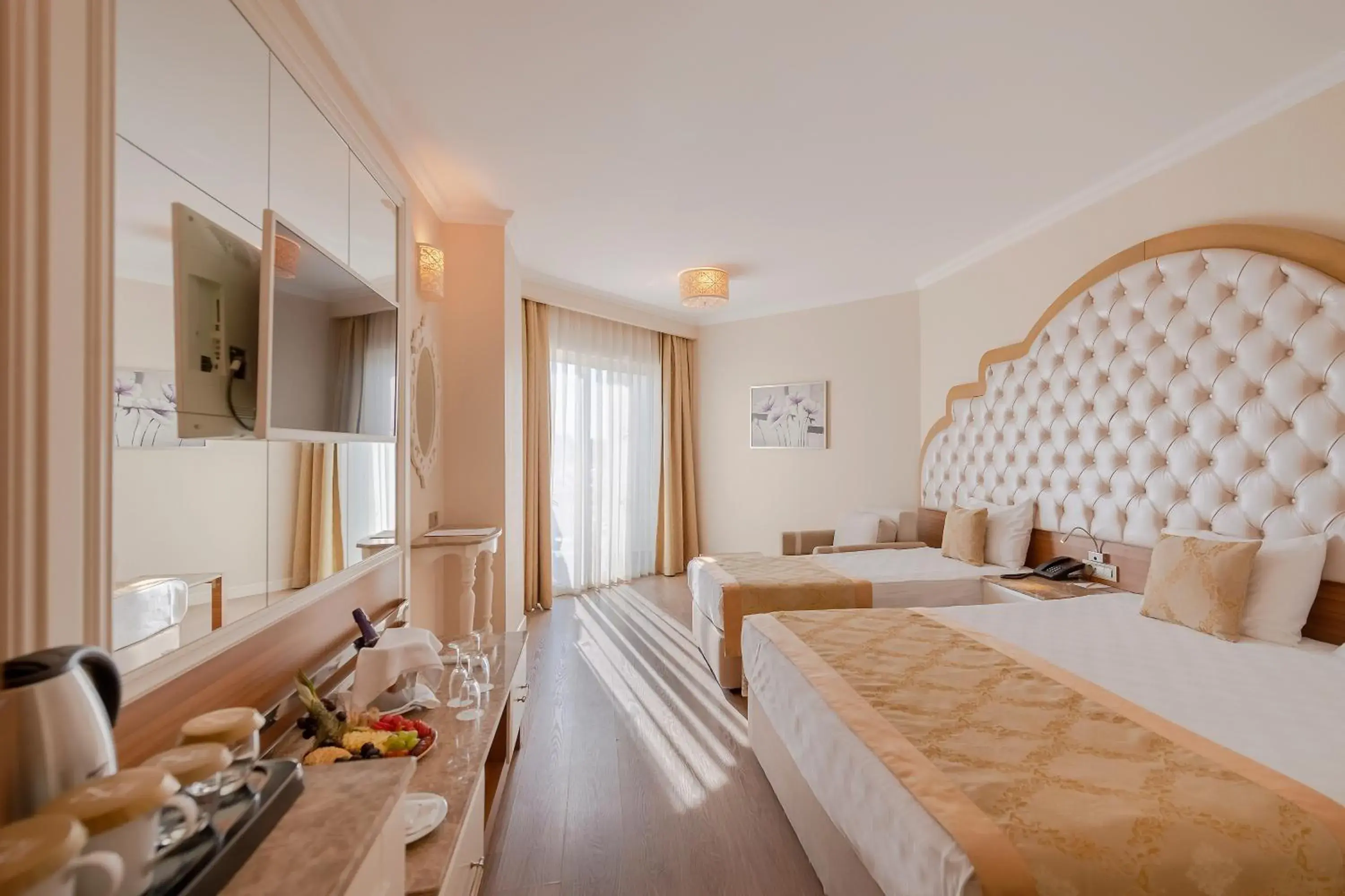 Deluxe Room in Oz Hotels Side Premium Deluxe Room in Oz Hotels Side Premium