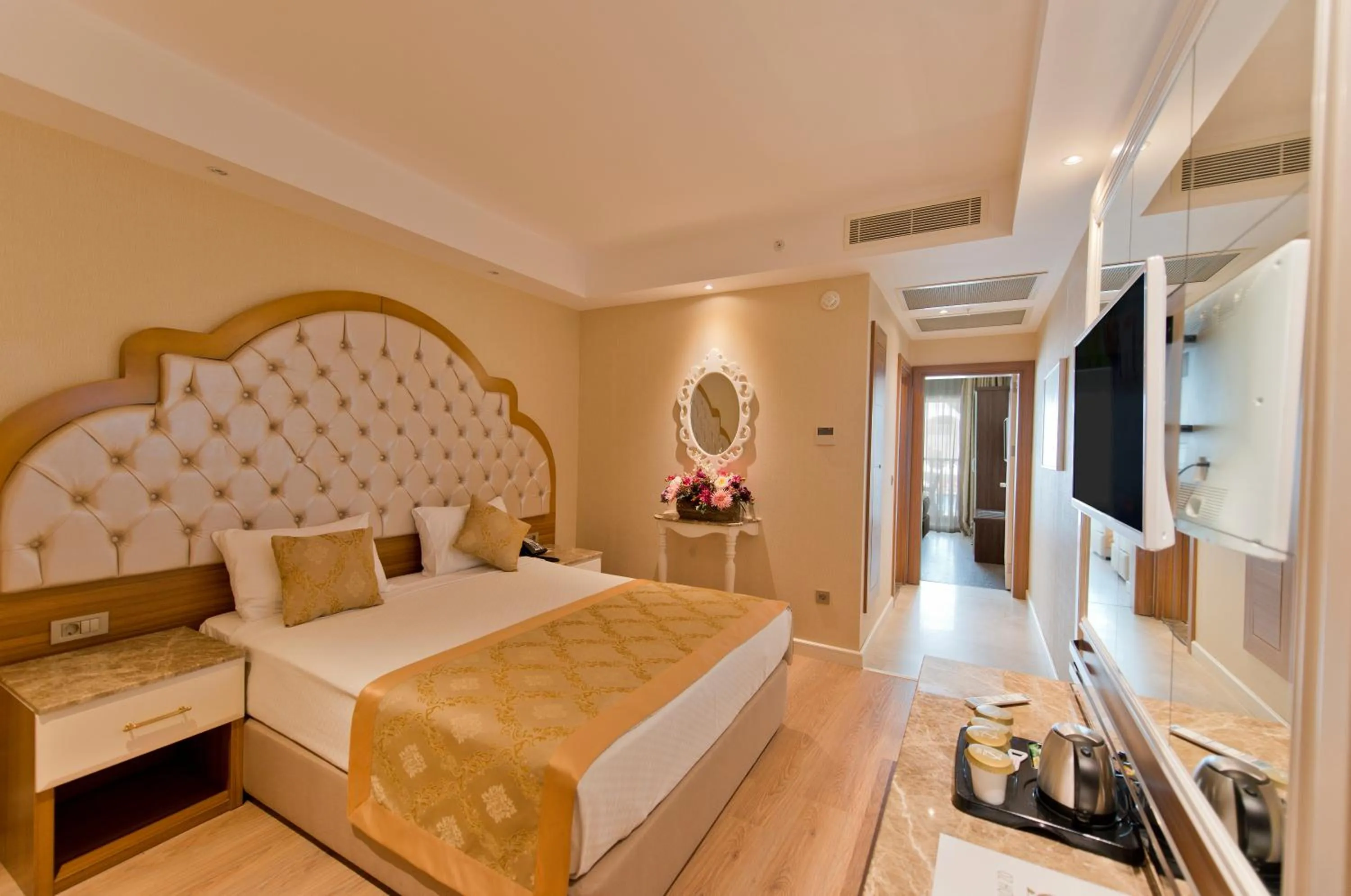 Family, Bed in Oz Hotels Side Premium