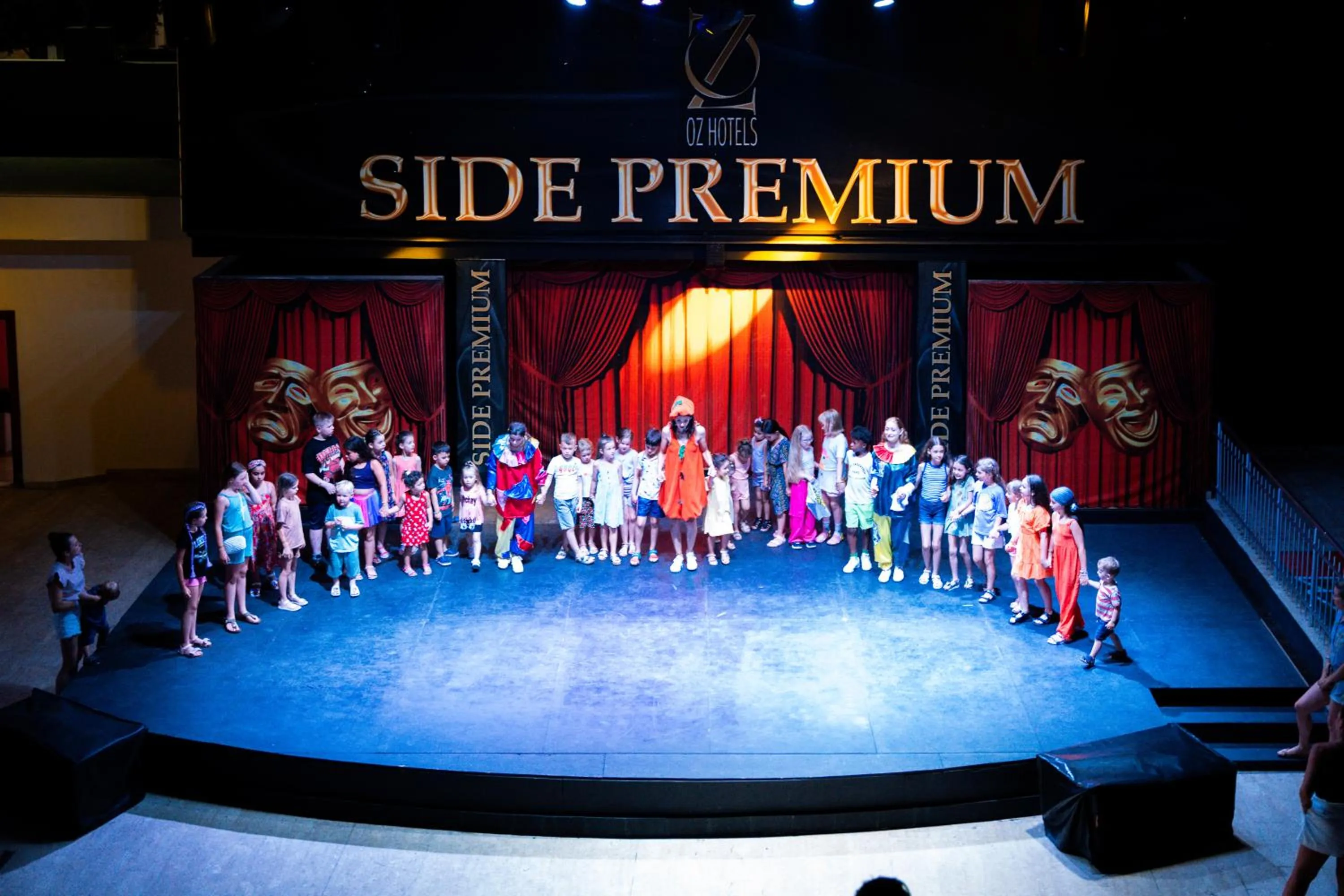 group of guests in Oz Hotels Side Premium