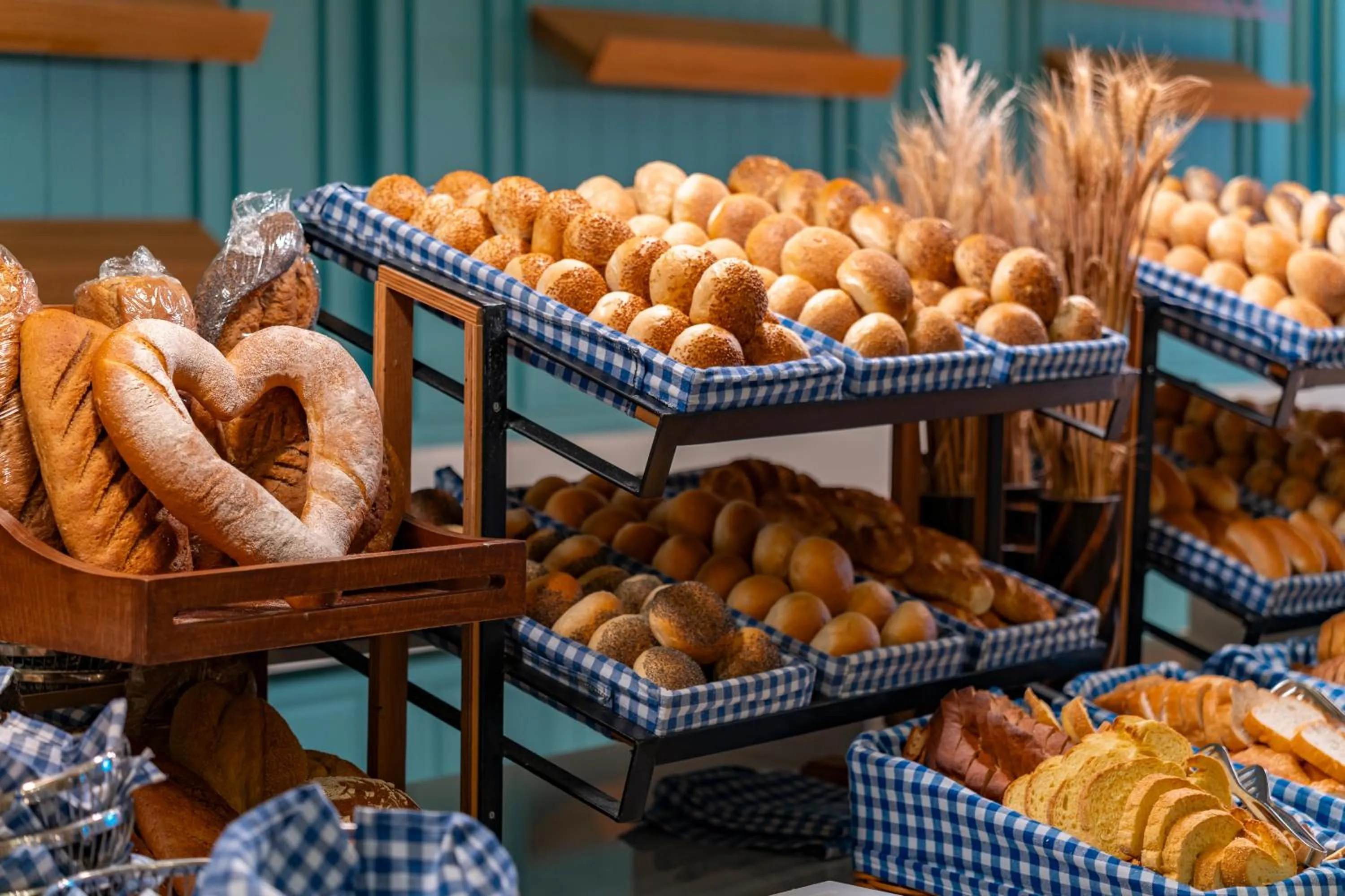 Food in Oz Hotels Side Premium