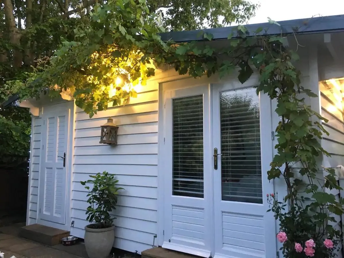 Facade/entrance in Garden Studio