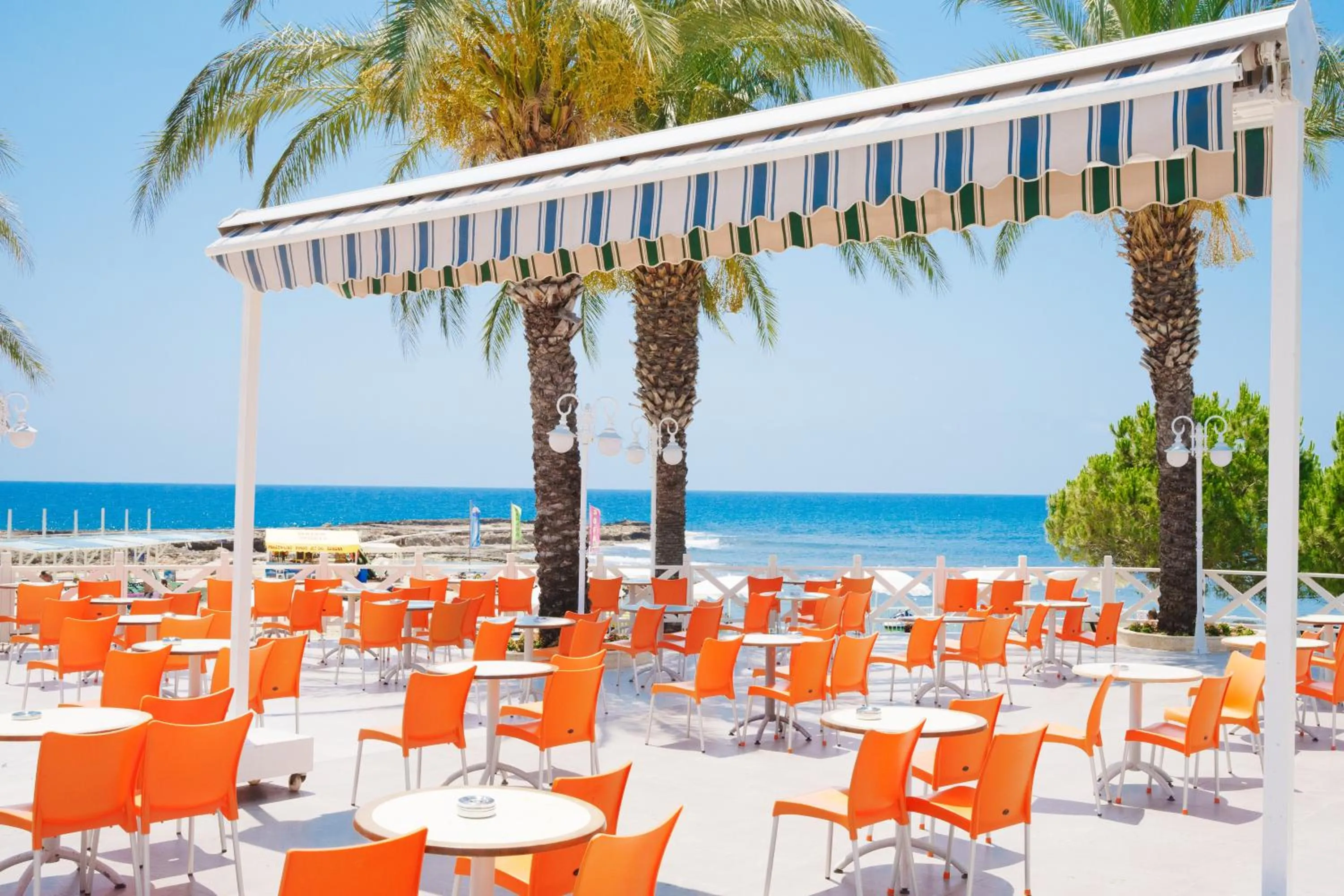 Beach in Oz Hotels Incekum Beach