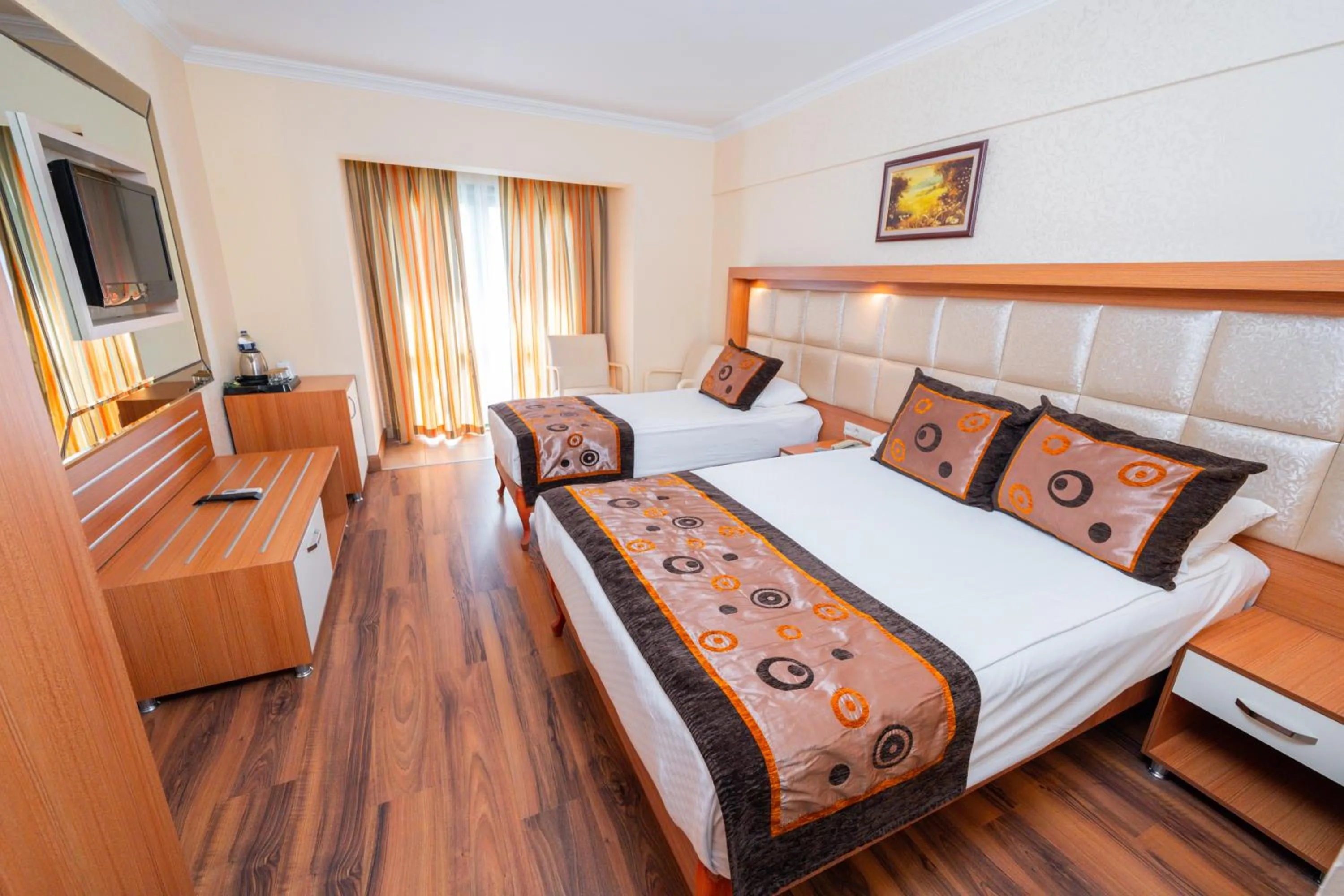 Photo of the whole room, Bed in Oz Hotels Incekum Beach