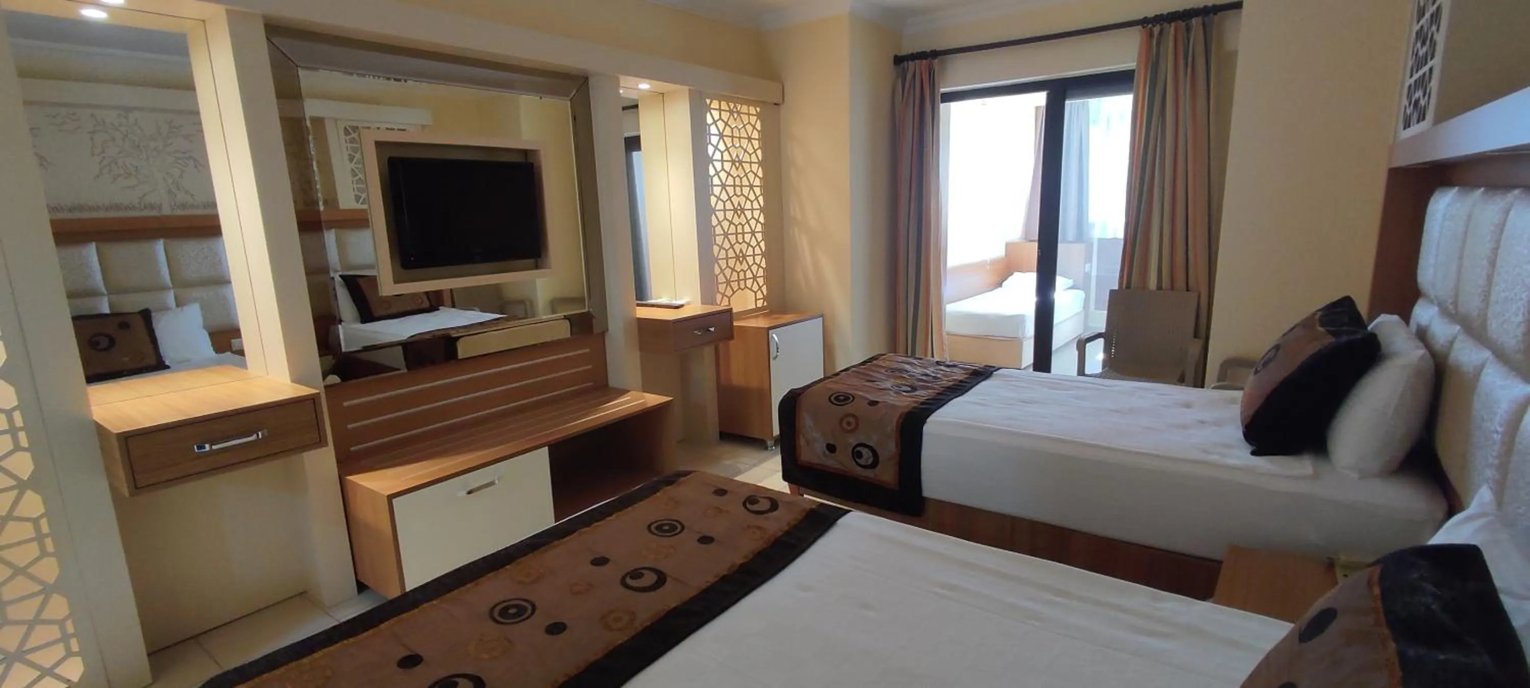 Family, Bed in Oz Hotels Incekum Beach