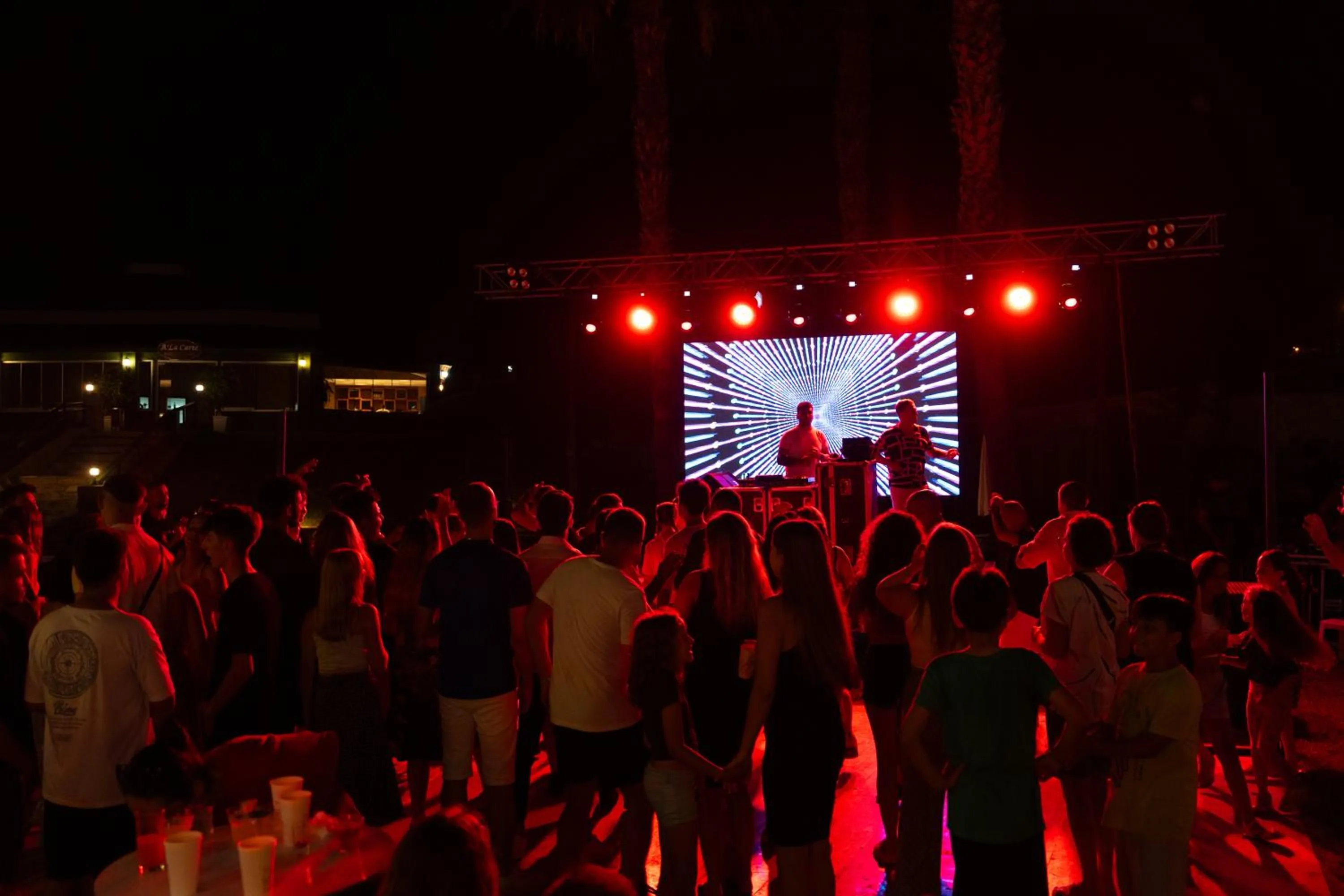 Evening entertainment in Oz Hotels Incekum Beach