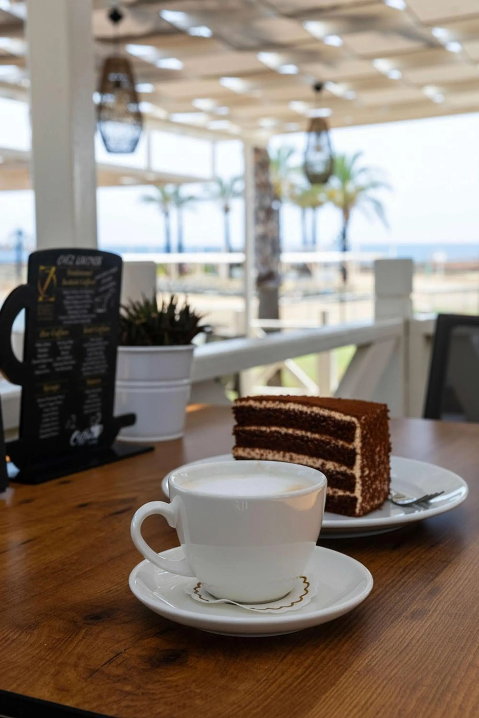 Food and drinks in Oz Hotels Incekum Beach