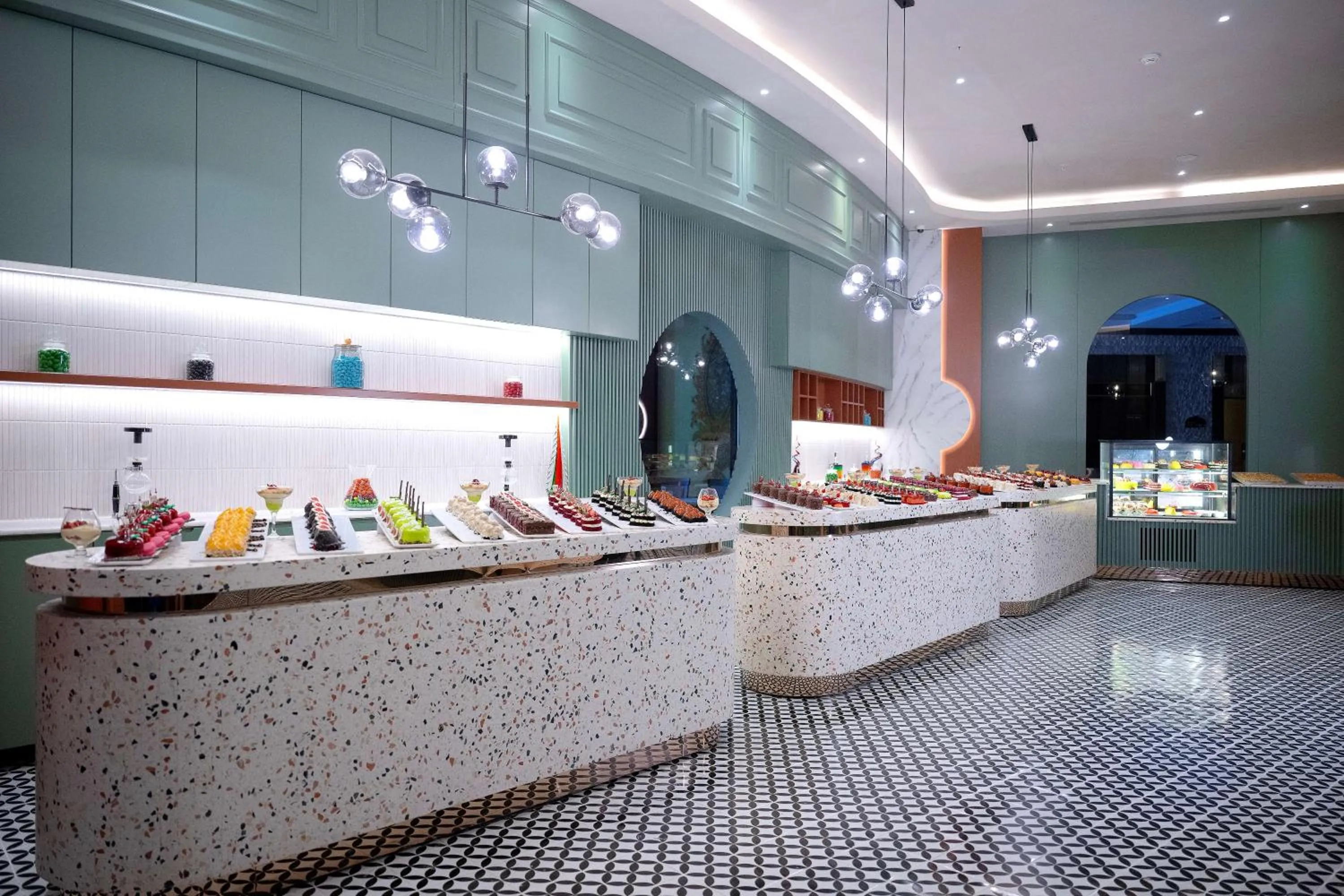 Restaurant/places to eat in Oz Hotels Sui