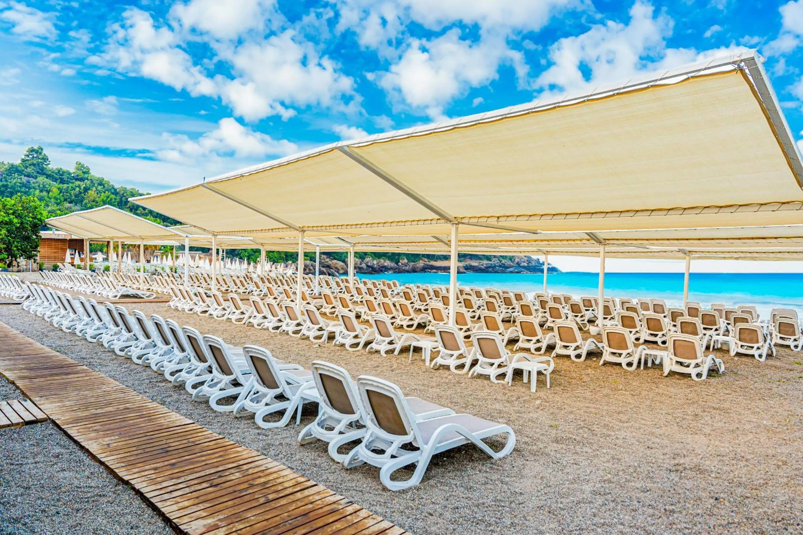 Beach in Oz Hotels Sui