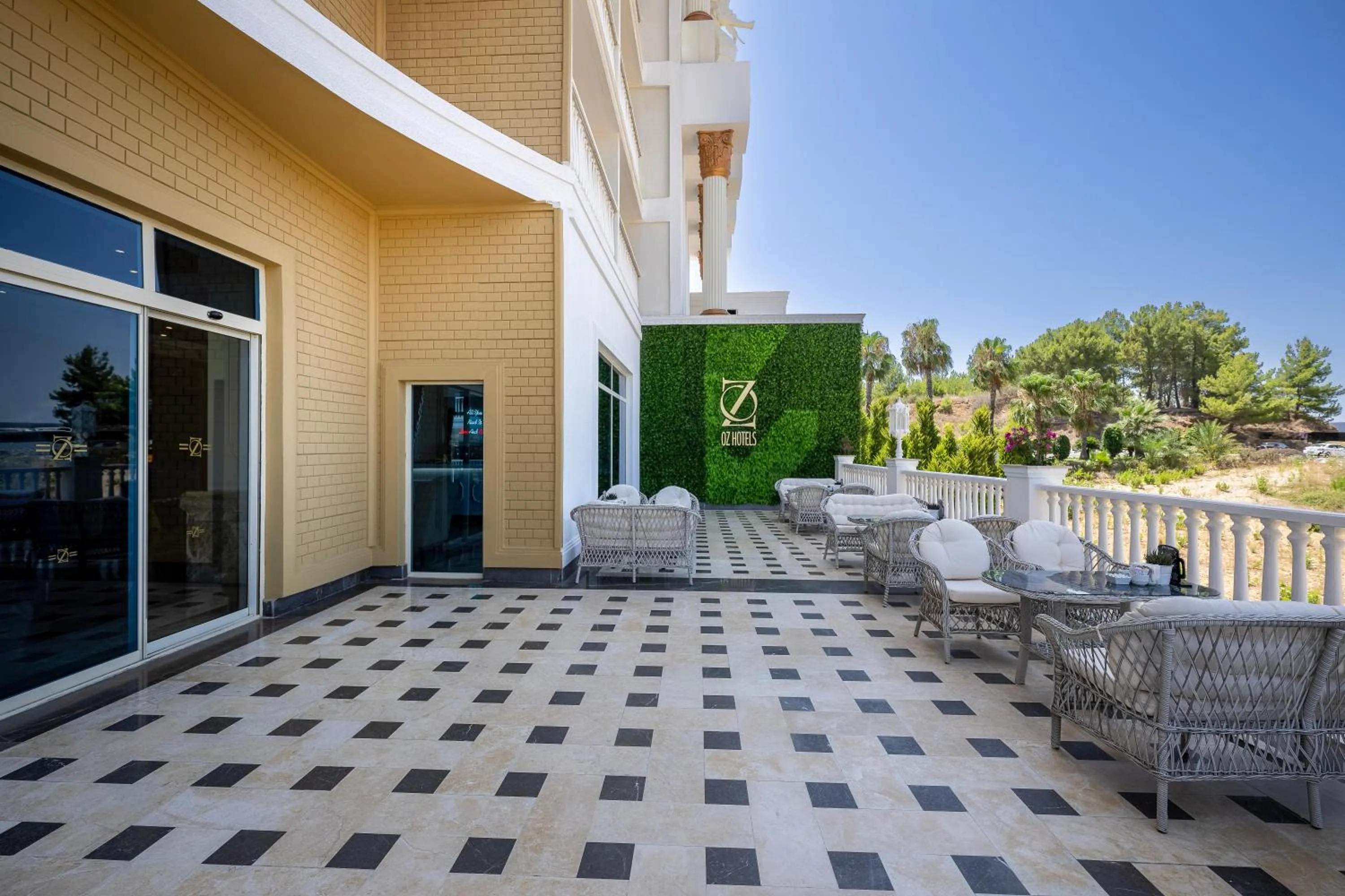 Balcony/Terrace in Oz Hotels Sui